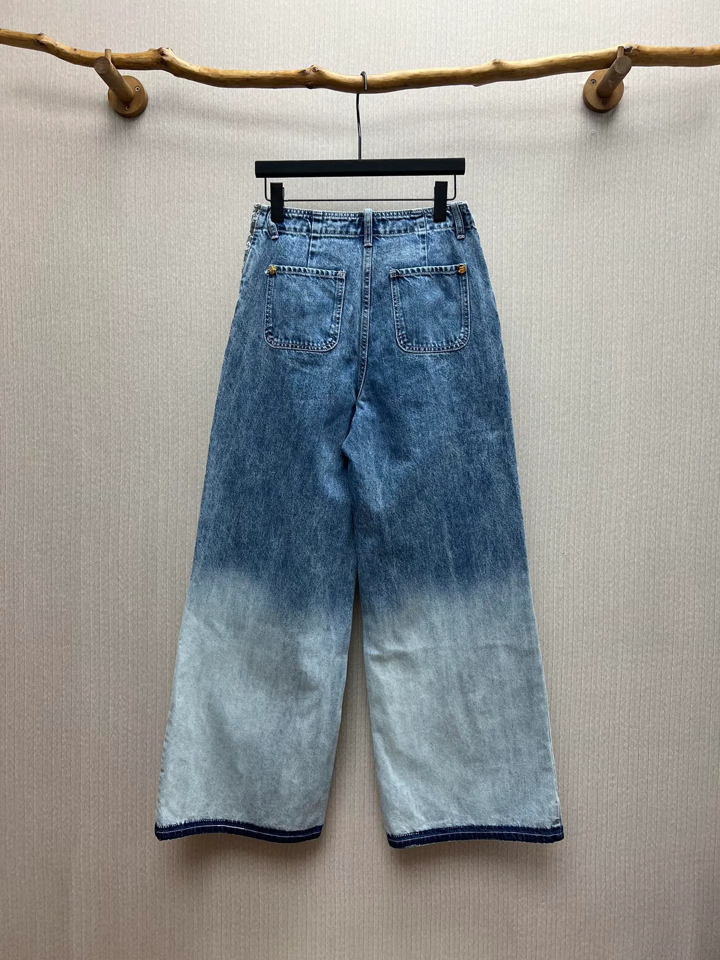 🅿️480 Chanel 25ss new autumn and winter series jeans printed washed denim blue high version code number: 36.38.40.