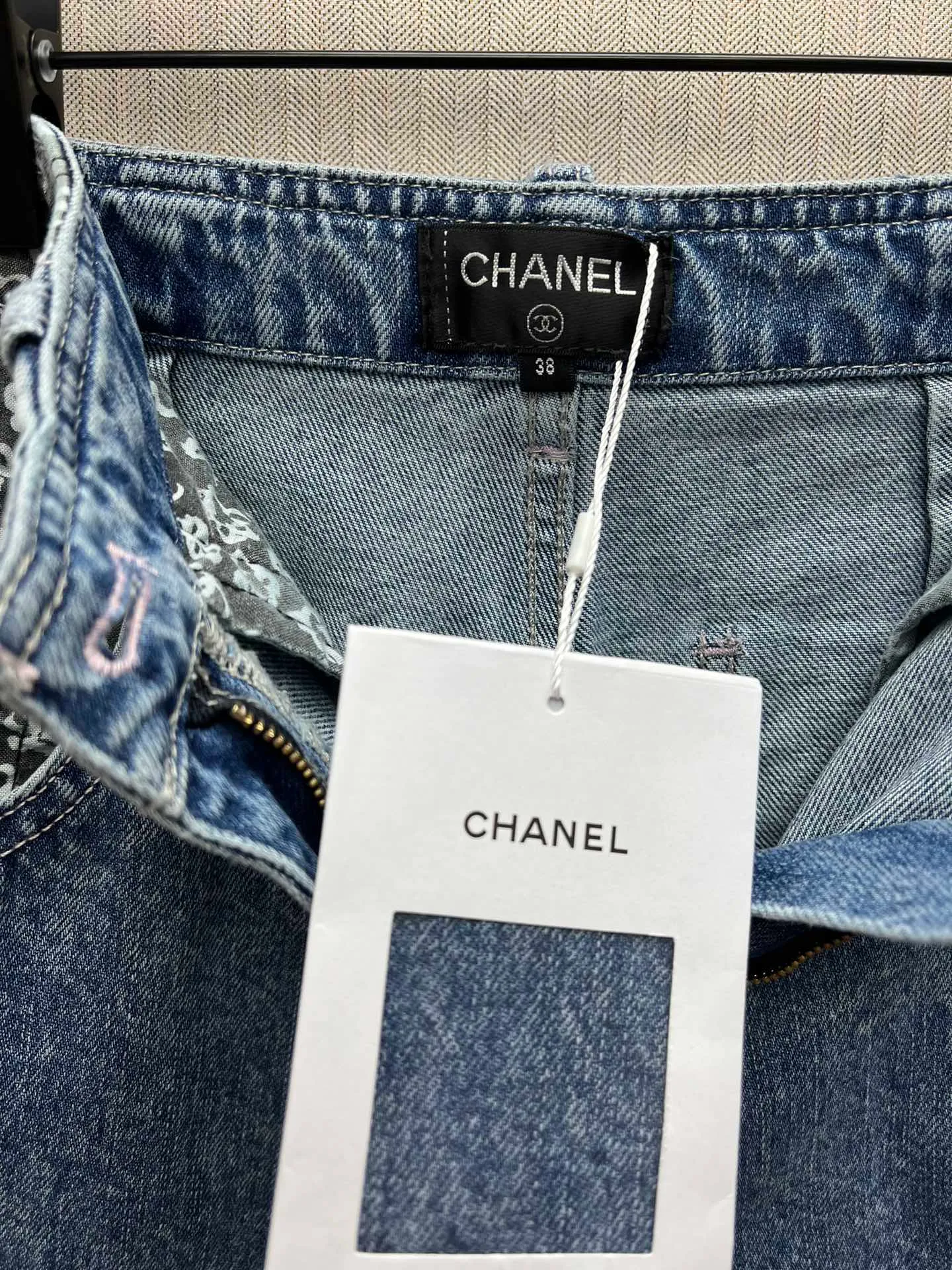 🅿️480 Chanel 25ss new autumn and winter series jeans printed washed denim blue high version code number: 36.38.40.
