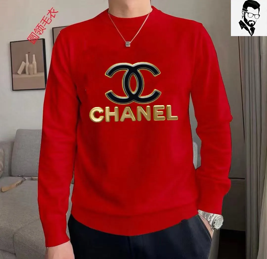 🅿️240 【CHANEL】Autumn and winter classic round neck pullover sweater, in full condition! ! ! Wool blended fabric, the latest model in 2025, golden ratio! ! Slim-fitting soft gold, versatile and practical item, the combination and practicality are extremely powerful, simple and elegant, and classy! To create your own style, it is highly recommended to buy it in two colors. The standard slim fit tailoring process is suitable for both young and old men. It is knitted from wool and will not cause any discomfort! While keeping warm, it is stylish, textured and wearable, and the classic logo with contrasting colors on the chest feels in place! ! Recommended for regular customers! ! Size M-3XL (maximum wear: 190 pounds)