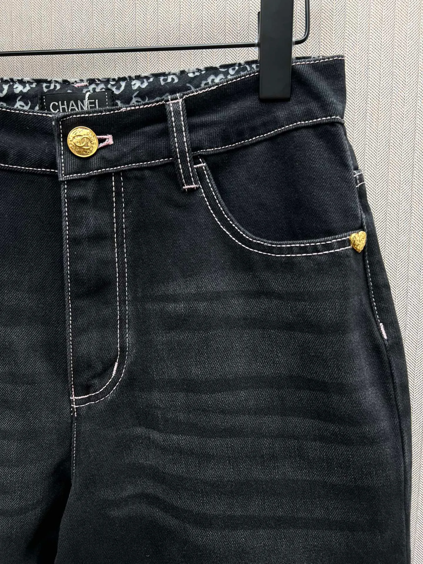 🅿️500 Chanel 25ss new autumn and winter series jeans printed washed denim black high version code number: S.M.L.
