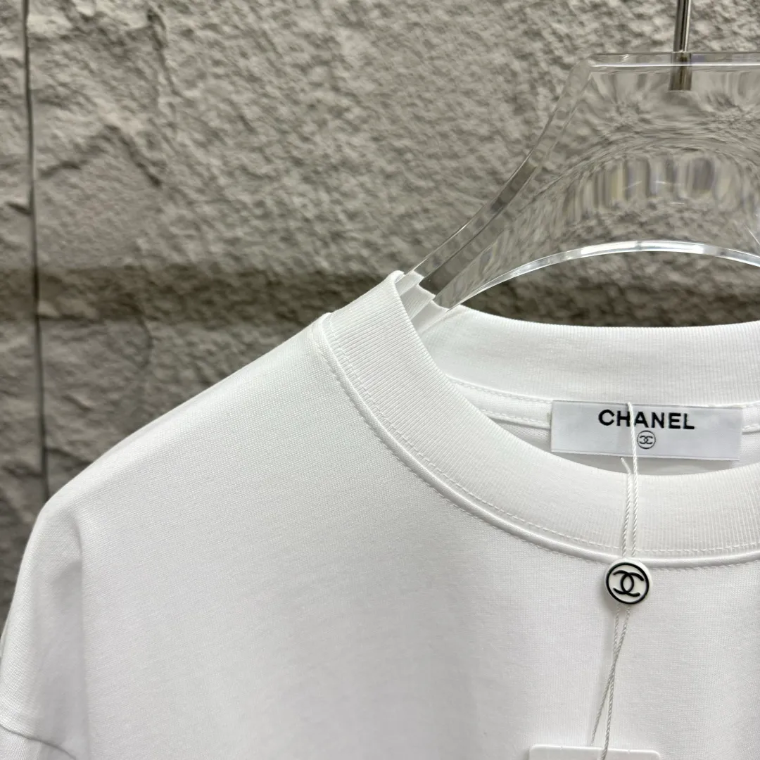 🅿️180 CHANE*Chanel*er 2025 spring and summer new style Classic color letter sign printing Customized double yarn plain cotton fabric Short-sleeved T-shirt Unisex Color: Black White Angora Red Size: S (90-130 pounds) M (120-150 pounds) L (140-165 pounds) XL (160-180 pounds) XXL (180-210 pounds)
