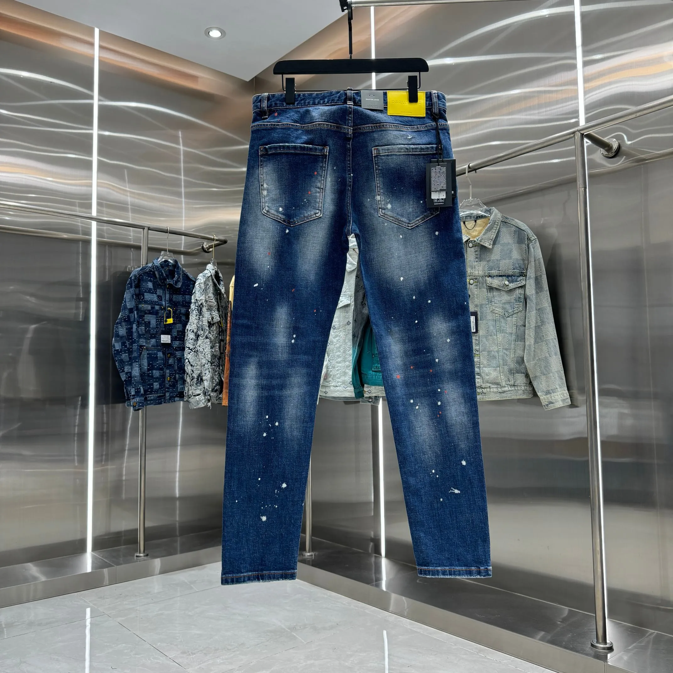 P300 DSQUARED2 graffiti hole washed craft street fashion slim fit stretch jeans color blue size 30 32 34 36 38 40
