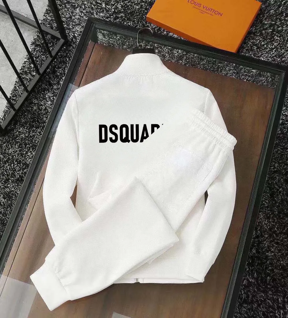 P400 [DSQ2 Second Power] (Fat Man Gospel) hot-selling suit is coming. Focus on the original version of the official website. 2025 new hot-selling cardigan and sweatshirt suit. The original order is the best product🇭🇰. It is the meticulous work of top designers. It has a fitting and perfect upper body effect. All-natural high-quality Roman cotton 100%, close-fitting comfort, noble and elegant! Original hardware embodies elegance and nobility! Counter size: M-5XL (maximum wear up to 220 pounds)