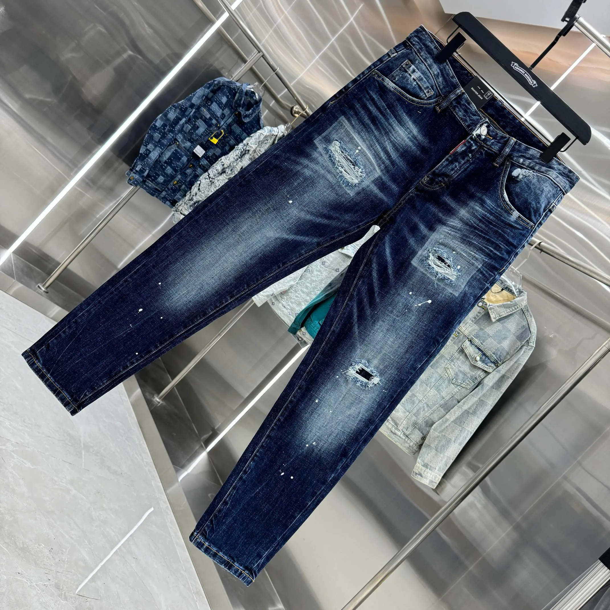 P300 DSQUARED2 graffiti hole washed craft street fashion slim fit stretch jeans color blue size 30 32 34 36 38 40