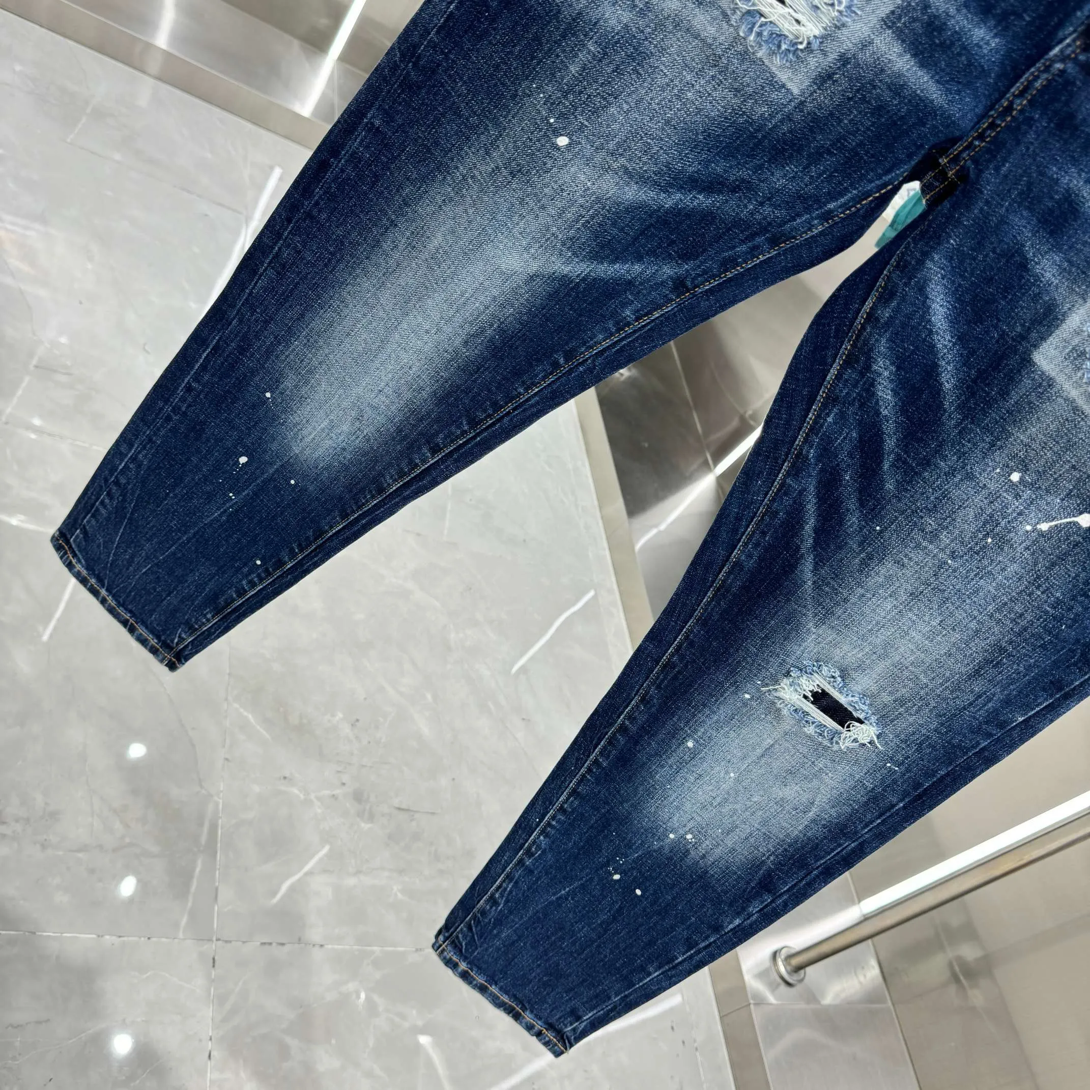 P300 DSQUARED2 graffiti hole washed craft street fashion slim fit stretch jeans color blue size 30 32 34 36 38 40
