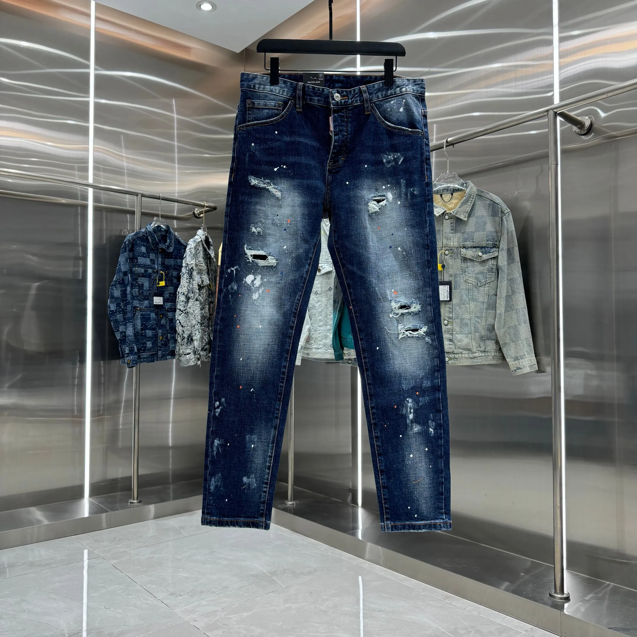 P300 DSQUARED2 graffiti hole washed craft street fashion slim fit stretch jeans color blue size 30 32 34 36 38 40