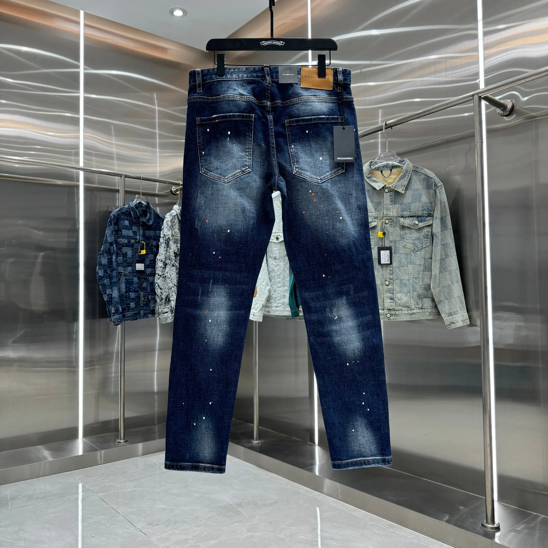 P300 DSQUARED2 graffiti hole washed craft street fashion slim fit stretch jeans color blue size 30 32 34 36 38 40