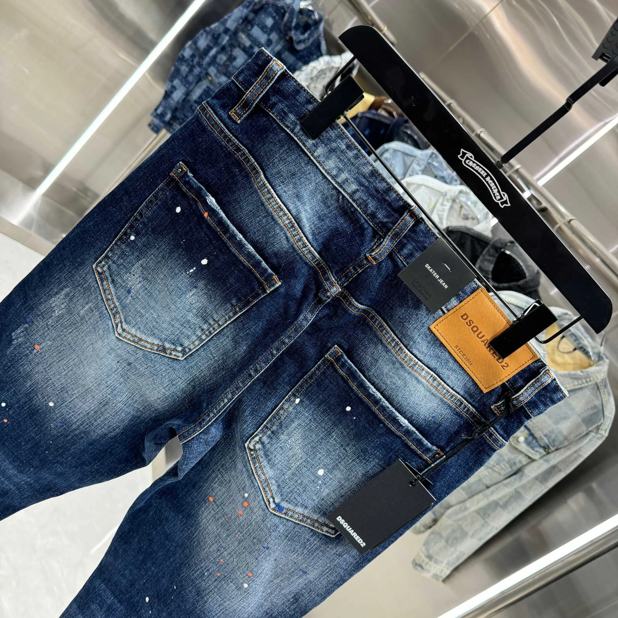 P300 DSQUARED2 graffiti hole washed craft street fashion slim fit stretch jeans color blue size 30 32 34 36 38 40
