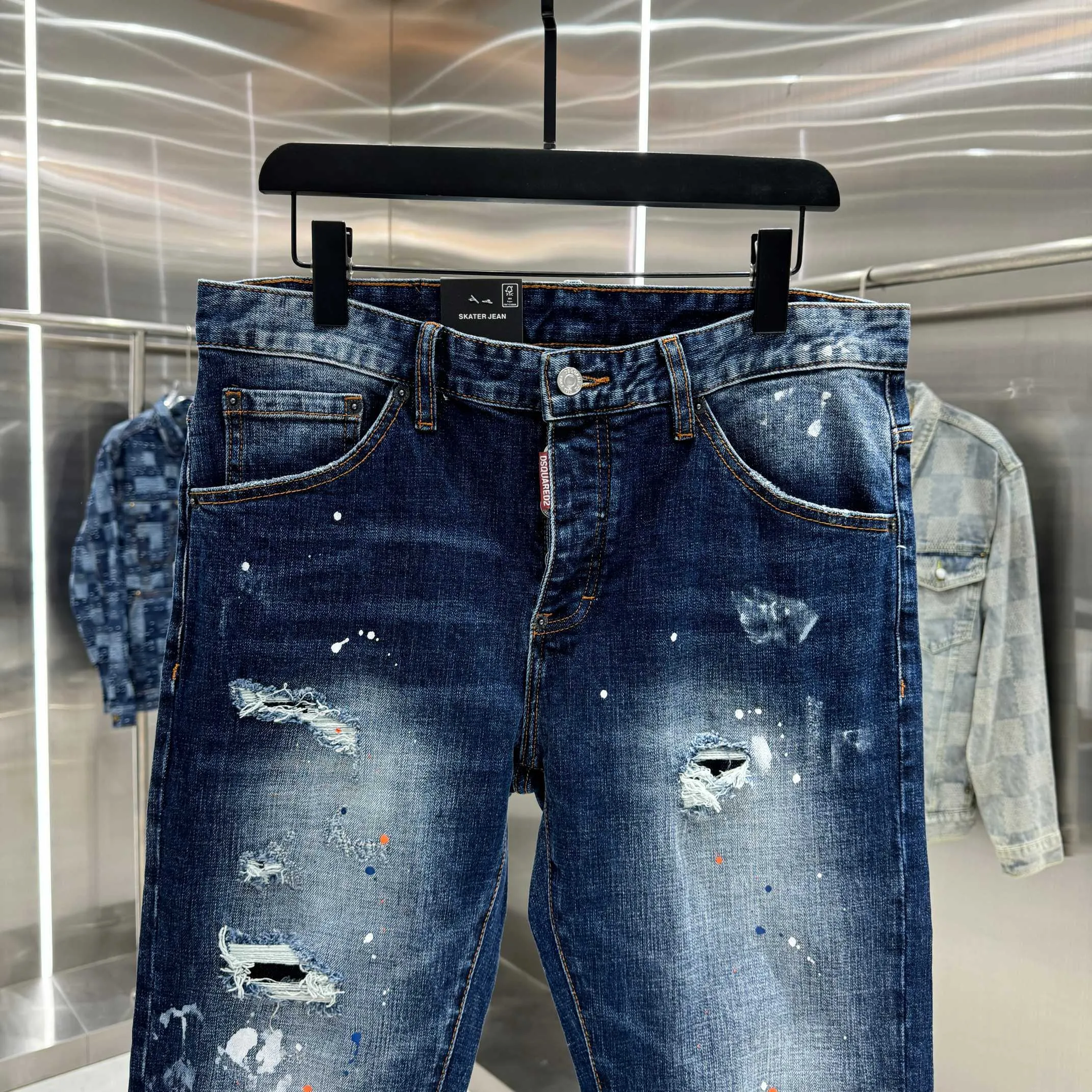P300 DSQUARED2 graffiti hole washed craft street fashion slim fit stretch jeans color blue size 30 32 34 36 38 40