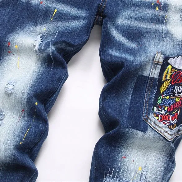 P180 D2 new embroidered men's ripped trendy jeans stretch personalized patches slim fit little feet beggar pants top-quality materials super soft high cotton washed denim fabric. Each piece of washed denim fabric costs up to three times the conventional process. The touch is extremely delicate and the texture is very good. The whole body is simple and elegant. The back pocket of the pants adopts high-end direct injection technology. It is extremely exquisite. Full score for details. Size: M-XXL