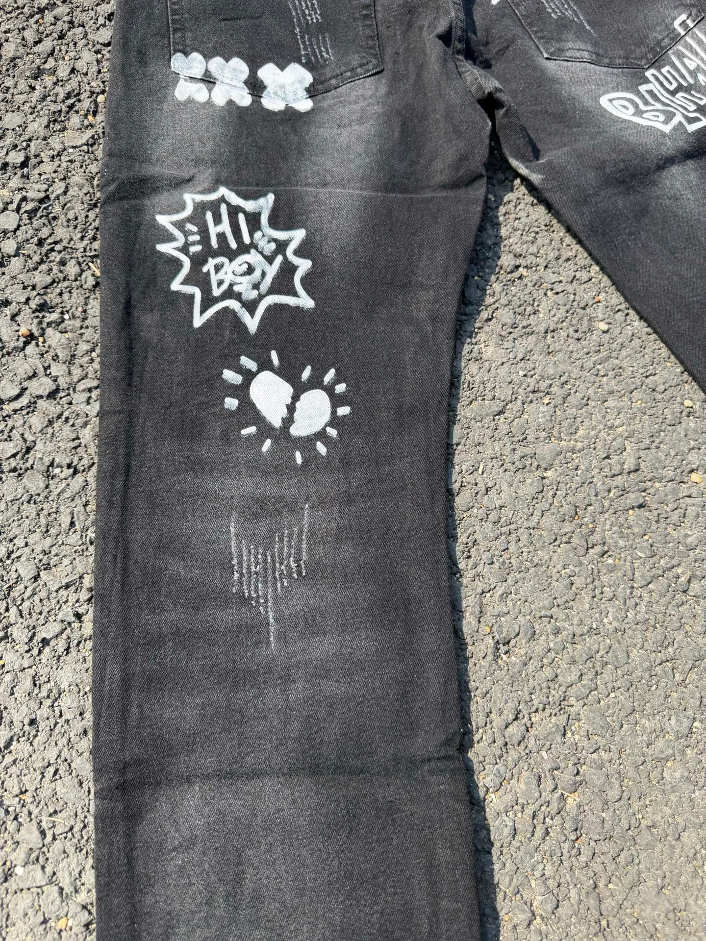 P186 💰 D2 new embroidered men's ripped trendy jeans, elastic personalized patches, slim fit, beggar's pants with small feet, top-quality materials, super soft high cotton washed denim fabric, each piece of washed denim fabric costs up to three times more than the conventional process. The touch is extremely delicate and the texture is very good. The whole body is simple and elegant. The back pocket of the trousers uses high-end direct injection technology. It is extremely exquisite. Full marks for details. Color: Picture color Size: 30-22-34-36 (corresponding to M-L-XL-XXL)