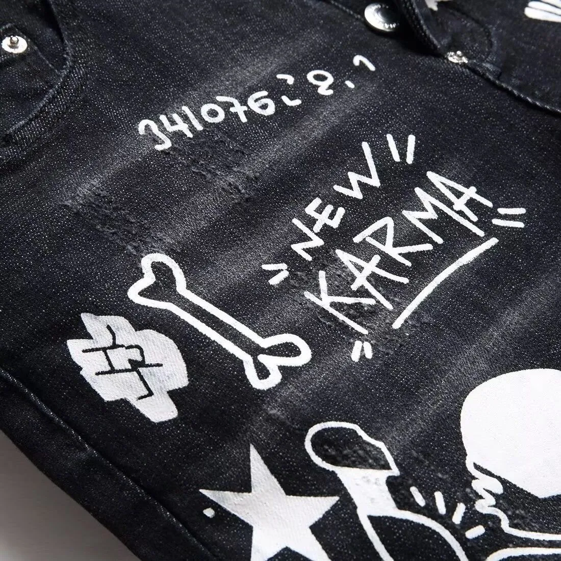 P186 💰 D2 new embroidered men's ripped trendy jeans, elastic personalized patches, slim fit, beggar's pants with small feet, top-quality materials, super soft high cotton washed denim fabric, each piece of washed denim fabric costs up to three times more than the conventional process. The touch is extremely delicate and the texture is very good. The whole body is simple and elegant. The back pocket of the trousers uses high-end direct injection technology. It is extremely exquisite. Full marks for details. Color: Picture color Size: 30-22-34-36 (corresponding to M-L-XL-XXL)