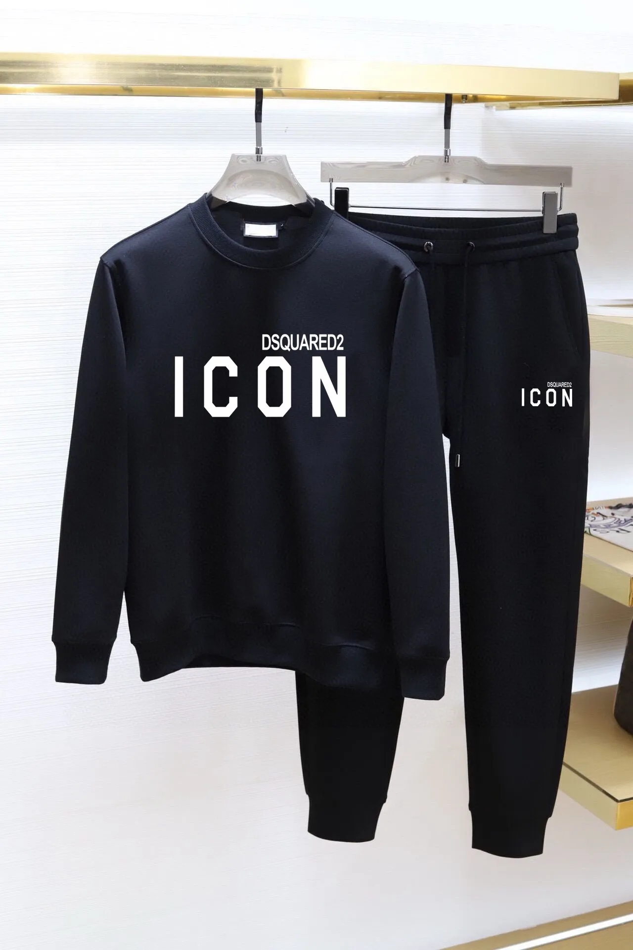 🅿️380 [DSQ2 Second Power] (Fat Man Gospel) hot-selling suit is coming. Focus on the original version of the official website. 2025 new hot-selling sweatshirt suit. The original order is the best. 🇭🇰The meticulous work of top designers is dedicated to a fitting and perfect upper body effect. 100% natural high-quality Roman cotton, close-fitting comfort, noble and elegant! Original hardware embodies elegance and nobility! Counter size: M-5XL (maximum wear up to 220 pounds)