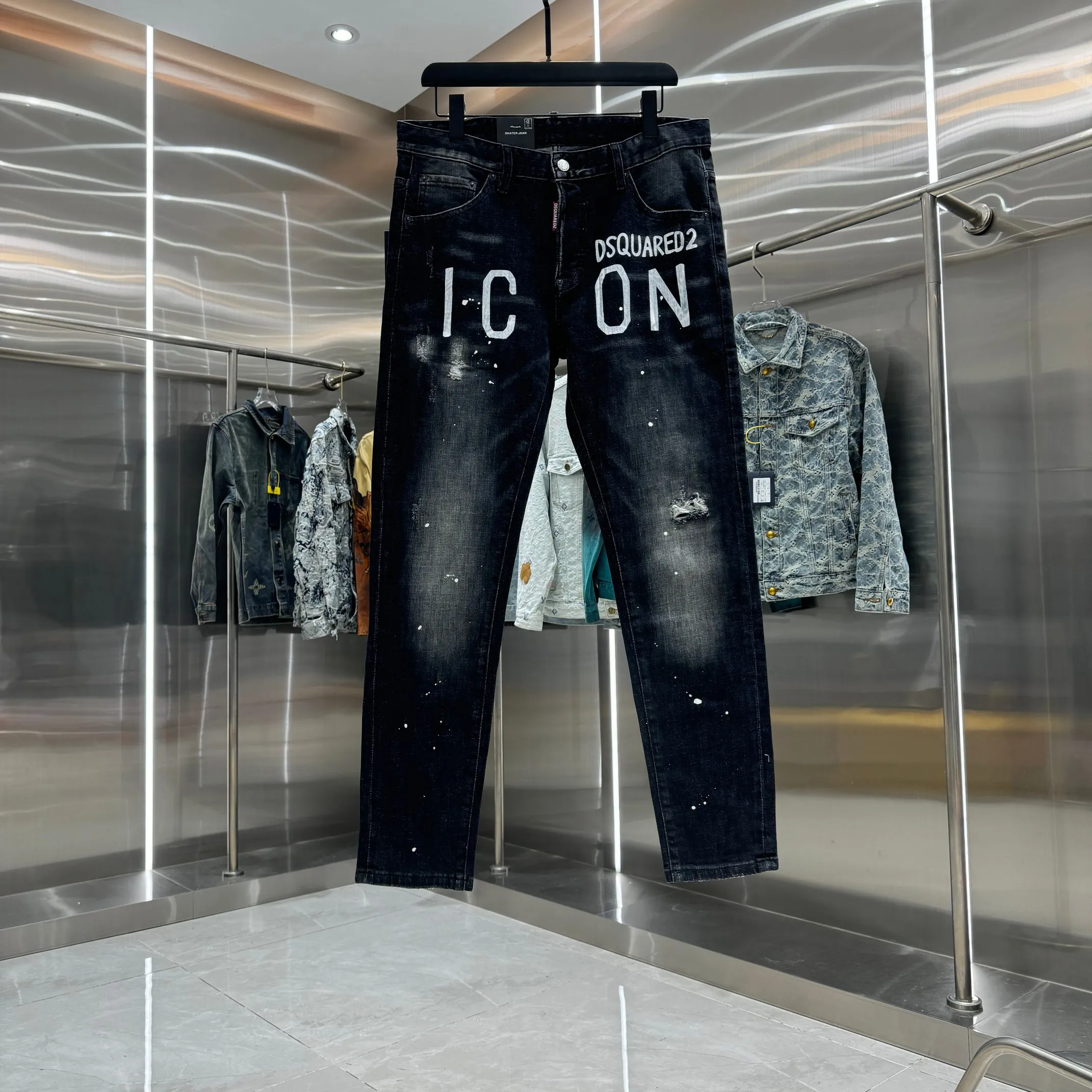 P300 DSQUARED2 letter graffiti hole craft street fashion slim fit stretch jeans color black size 30 32 34 36 38 40