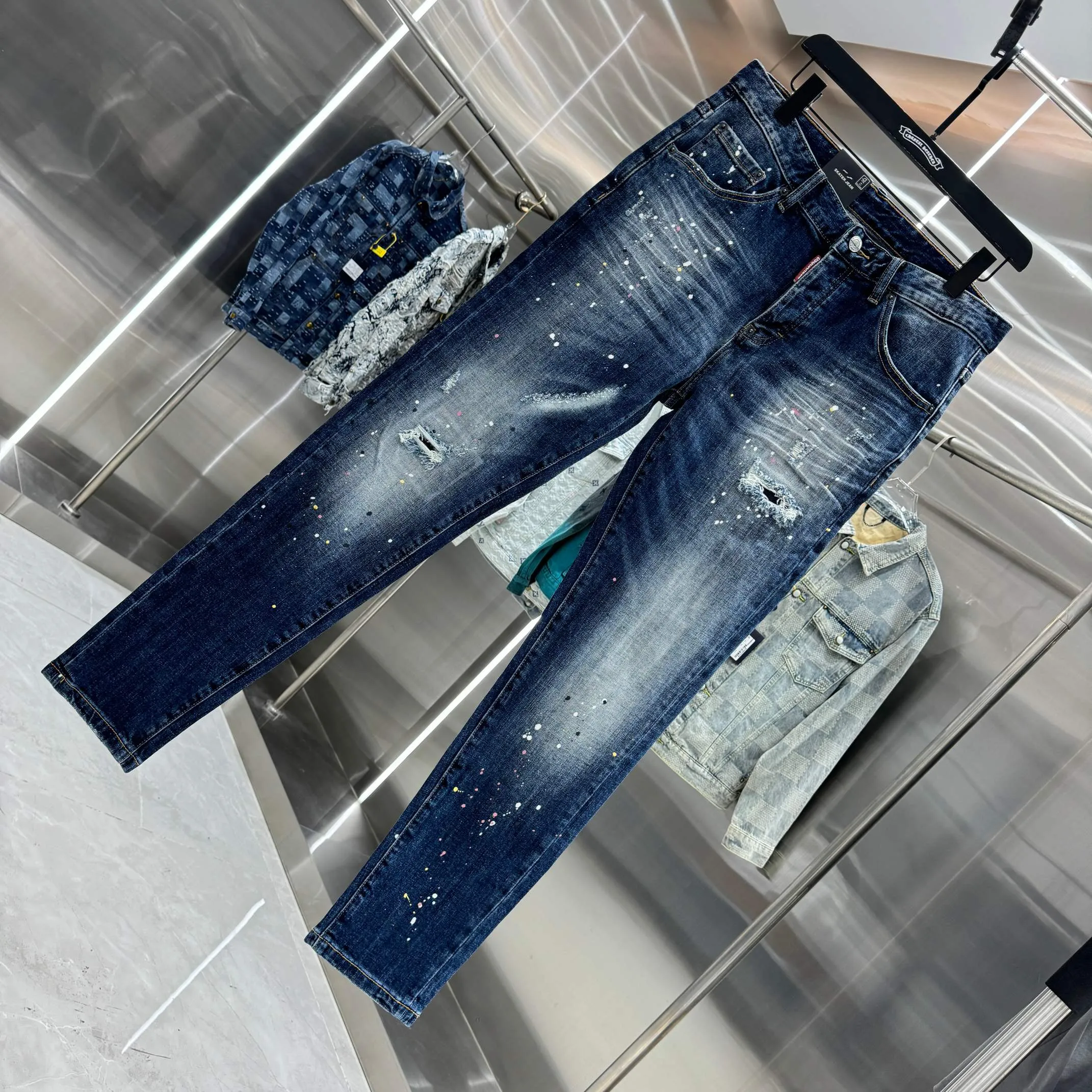 P300 DSQUARED2 graffiti hole washed craft street fashion slim fit stretch jeans color blue size 30 32 34 36 38 40