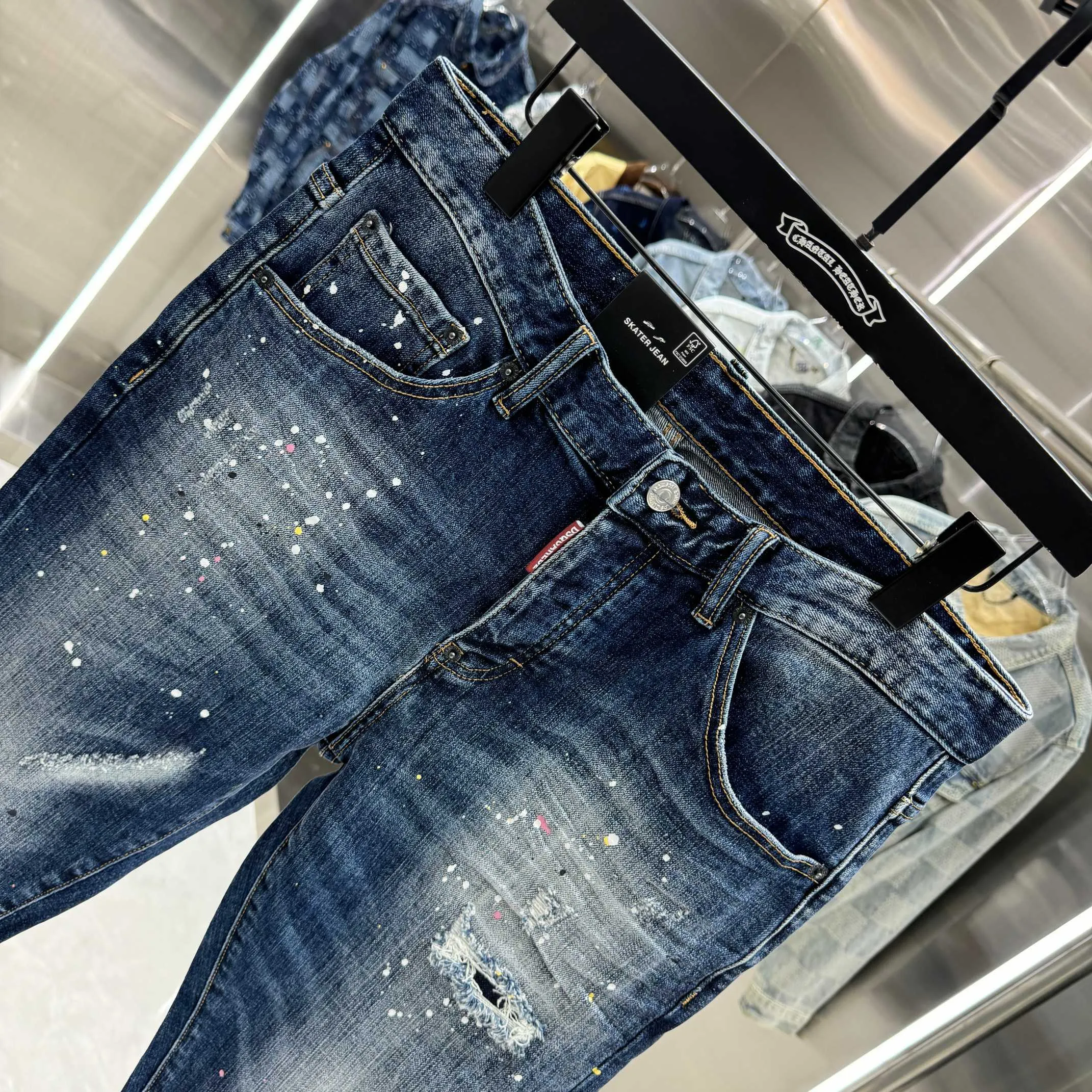 P300 DSQUARED2 graffiti hole washed craft street fashion slim fit stretch jeans color blue size 30 32 34 36 38 40