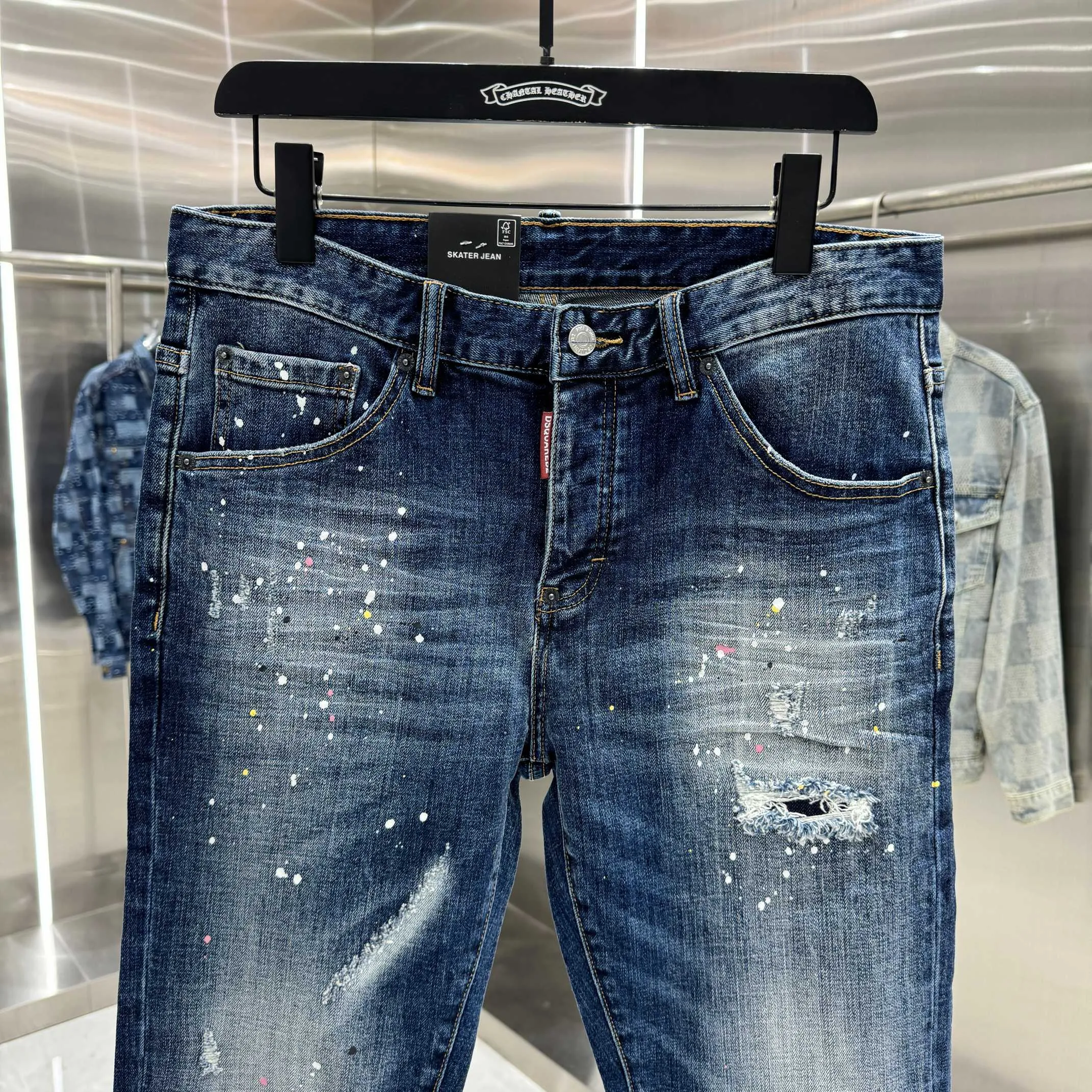 P300 DSQUARED2 graffiti hole washed craft street fashion slim fit stretch jeans color blue size 30 32 34 36 38 40