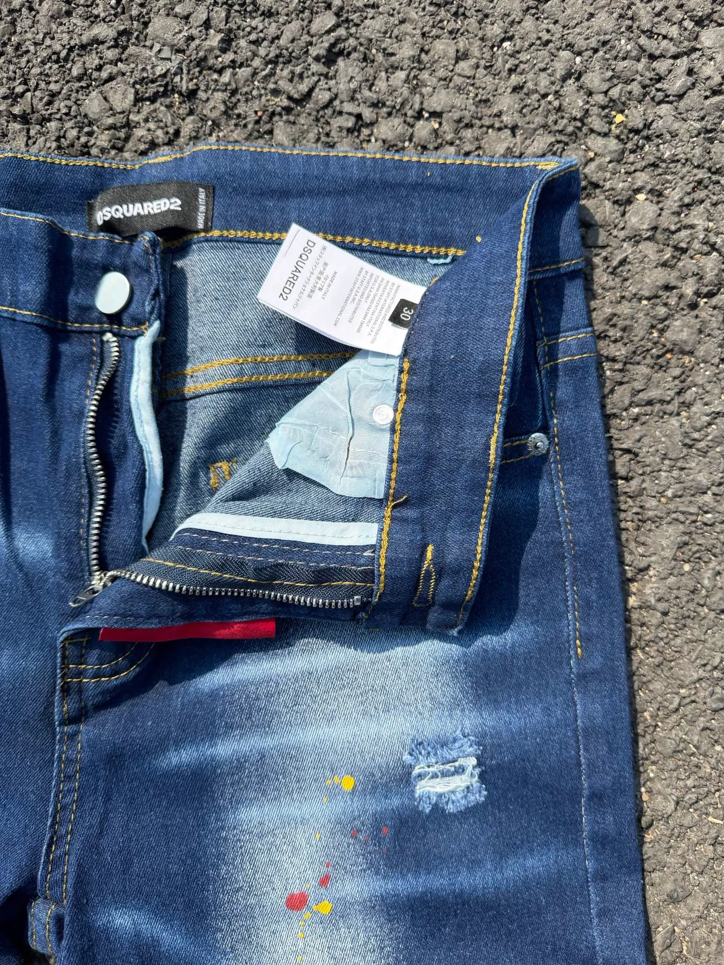 P186 💰 D2 new embroidered men's ripped trendy jeans, elastic personalized patches, slim fit, beggar's pants with small feet, top-quality materials, super soft high cotton washed denim fabric, each piece of washed denim fabric costs up to three times more than the conventional process. The touch is extremely delicate and the texture is very good. The whole body is simple and elegant. The back pocket of the trousers uses high-end direct injection technology. It is extremely exquisite. Full marks for details. Color: Picture color Size: 30-22-34-36 (corresponding to M-L-XL-XXL)