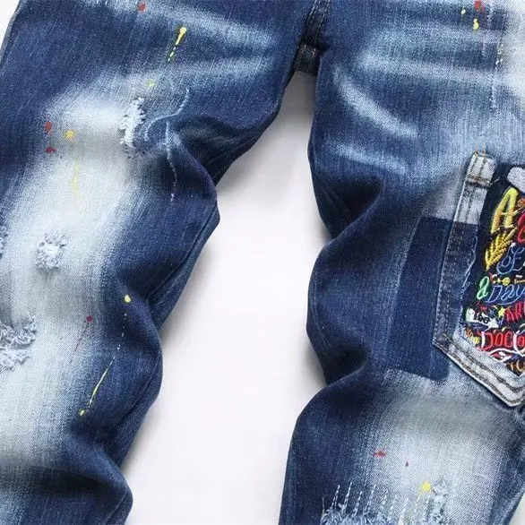 P186 💰 D2 new embroidered men's ripped trendy jeans, elastic personalized patches, slim fit, beggar's pants with small feet, top-quality materials, super soft high cotton washed denim fabric, each piece of washed denim fabric costs up to three times more than the conventional process. The touch is extremely delicate and the texture is very good. The whole body is simple and elegant. The back pocket of the trousers uses high-end direct injection technology. It is extremely exquisite. Full marks for details. Color: Picture color Size: 30-22-34-36 (corresponding to M-L-XL-XXL)