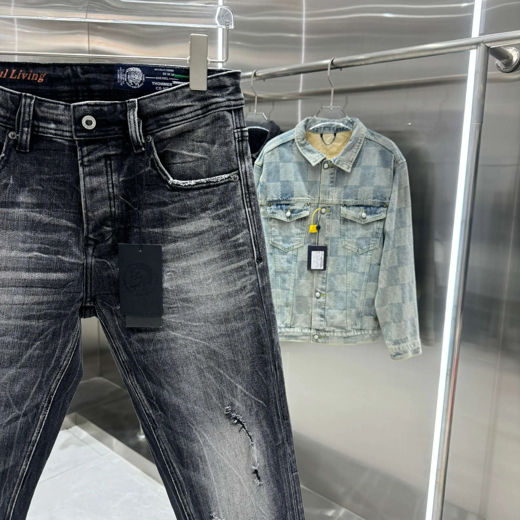 P300 DSQUARED2 Heavy-duty washed and frayed street fashion slim-fitting stretch jeans Color Black Size 30 32 34 36 38 40