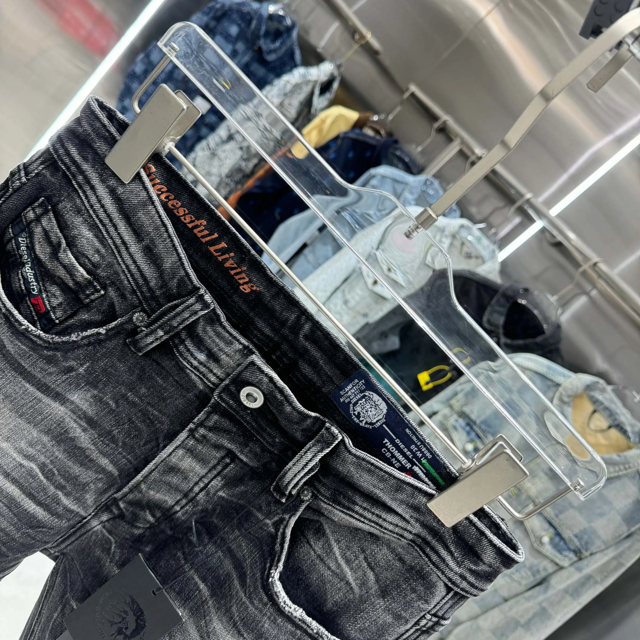P300 DSQUARED2 Heavy-duty washed and frayed street fashion slim-fitting stretch jeans Color Black Size 30 32 34 36 38 40