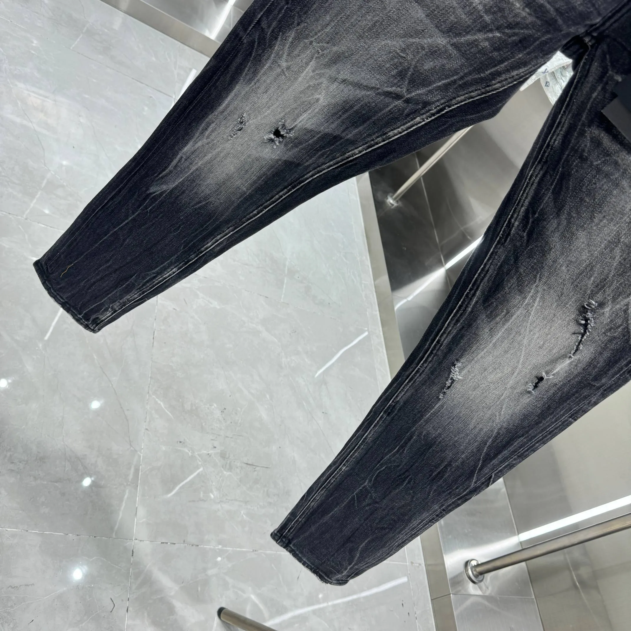 P300 DSQUARED2 Heavy-duty washed and frayed street fashion slim-fitting stretch jeans Color Black Size 30 32 34 36 38 40