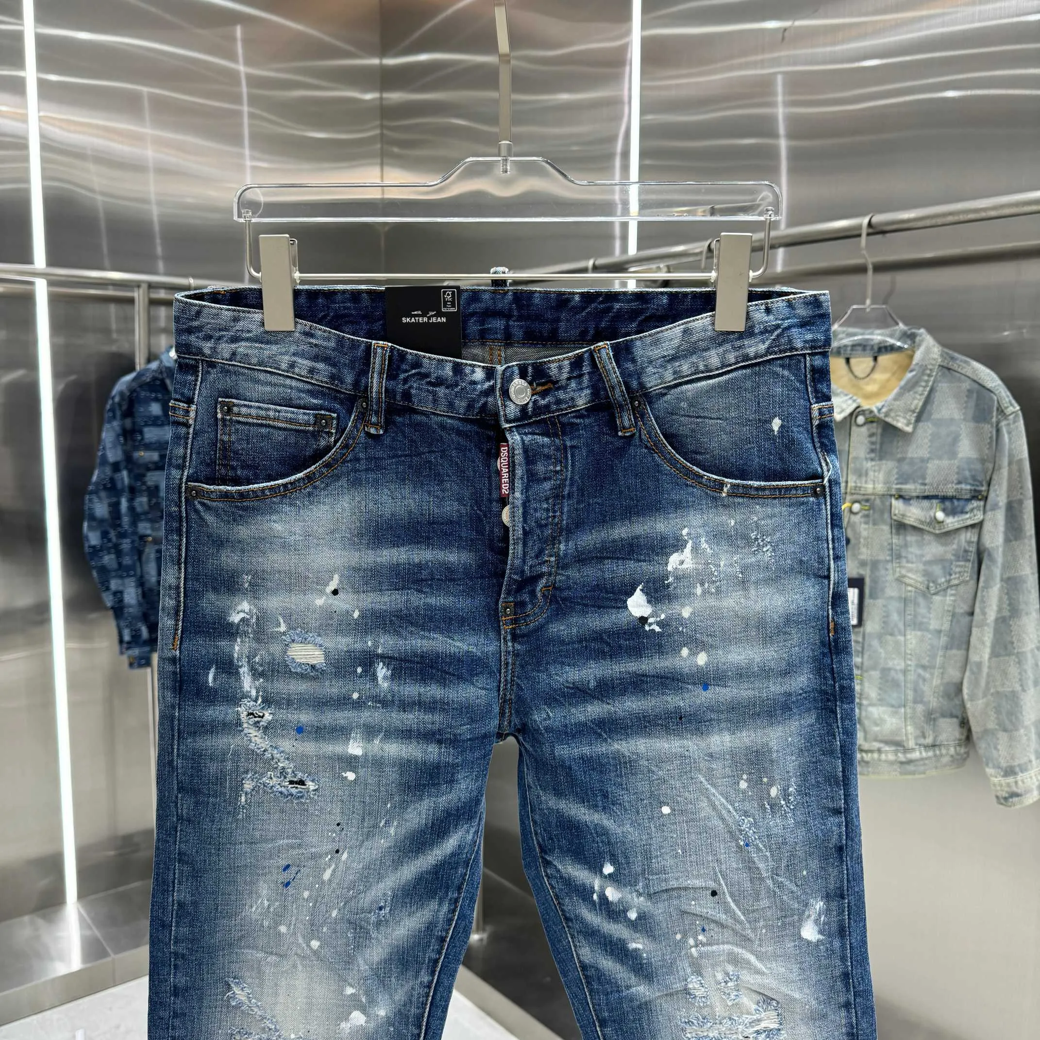 P300 DSQUARED2 graffiti hole washed craft street fashion slim fit stretch jeans color blue size 30 32 34 36 38 40