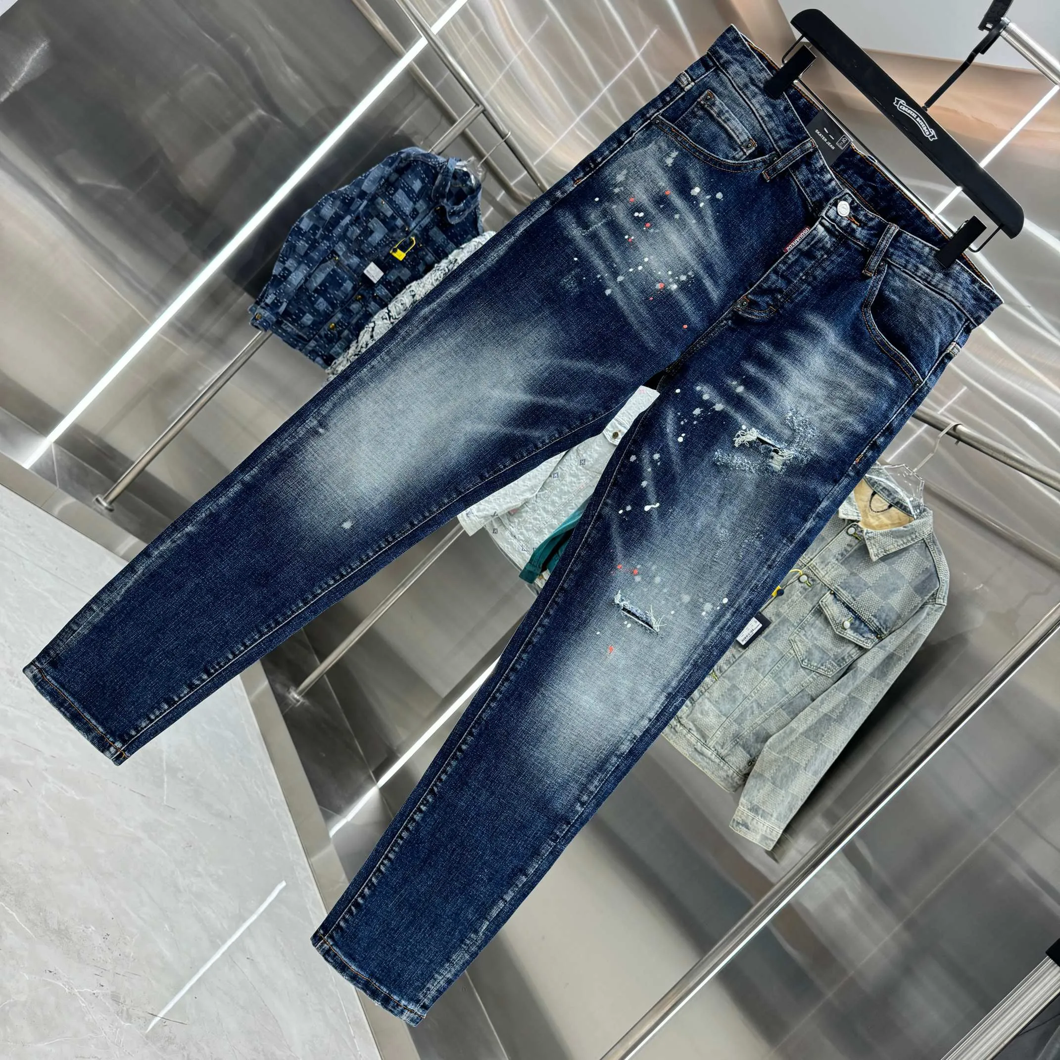 P300 DSQUARED2 graffiti hole washed craft street fashion slim fit stretch jeans color blue size 30 32 34 36 38 40