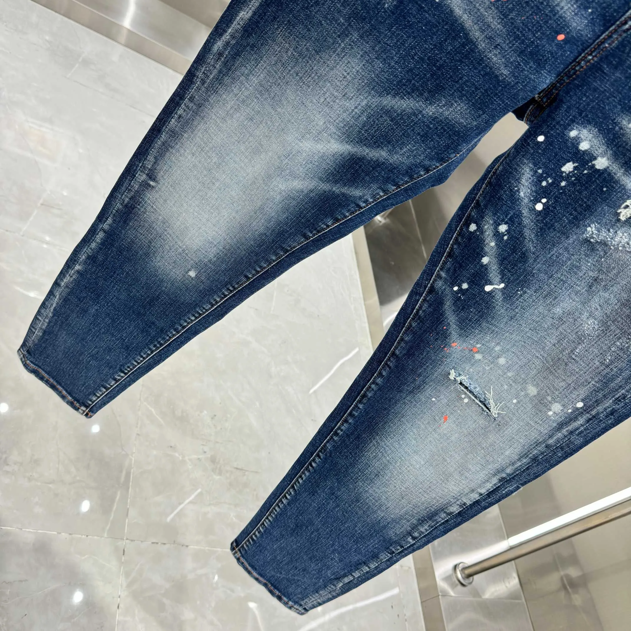 P300 DSQUARED2 graffiti hole washed craft street fashion slim fit stretch jeans color blue size 30 32 34 36 38 40