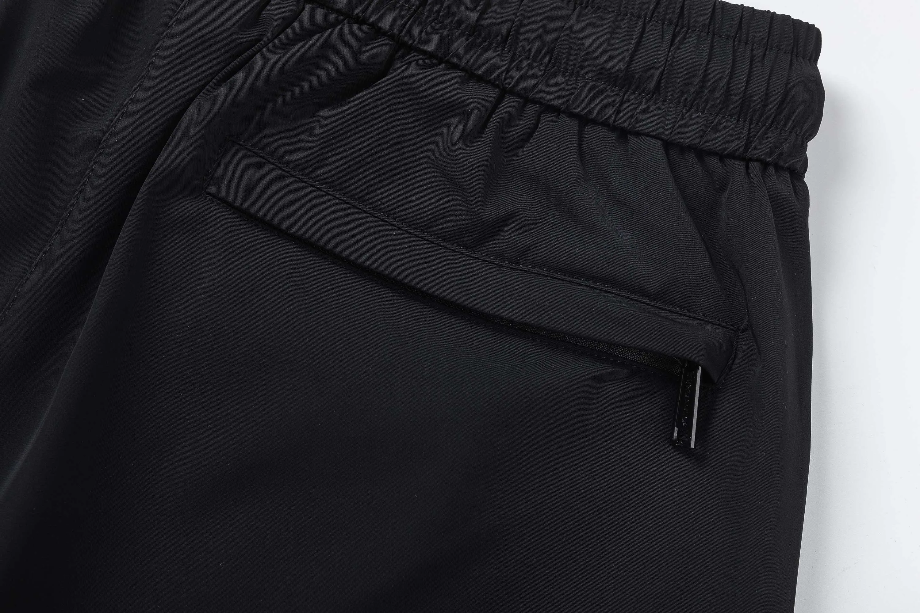 🅿️210 DSQUARED2 2025 spring and summer logo embroidery. New fashionable beach shorts, with lining and mesh shorts! The official website is synchronized with the original 1-1 replica, the original hardware is selected from high-quality polyester fiber fabrics, with a delicate feel, a must-have item for summer, and the upper body effect is super handsome! Color: Black Size: S M L XL XXL