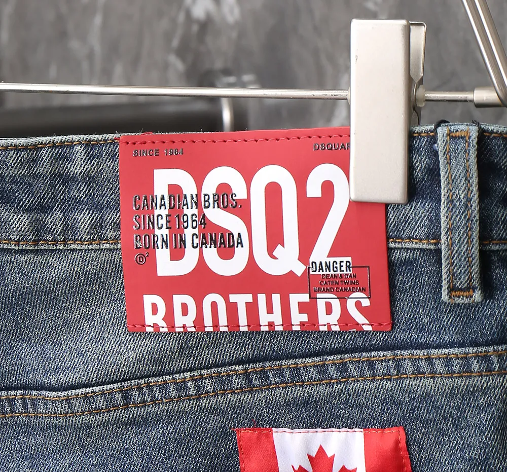 P230 Second Power 2025 Autumn and Winter European Counter New Style Super A Purchasing Level Overseas Trading Company Order Source, Top Original High-end Men's Customized Fashion Slim Small Straight Jeans 2818 Color: Heavy craftsmanship, fried sand and water, picture color Size: 29-40 Fabric: Denim washed jeans! Luxurious experience. Customer-supplied trade channel. The simple and charming classic trousers are made of customer-supplied denim. The texture is thick, comfortable and breathable. The cutting of high-quality craftsmanship is top-notch, and the overall design is very exquisite. The cuffing design on the inside and outside is perfect, and the use of poly-strand mechanical needle edge banding technology highlights the brand's luxurious inner charm. The brand logo is full and thick, and the chiseled buttons are thick and rigorous, bringing a new fashion taste to this ordinary trousers!  Excipients: Complete with three standards