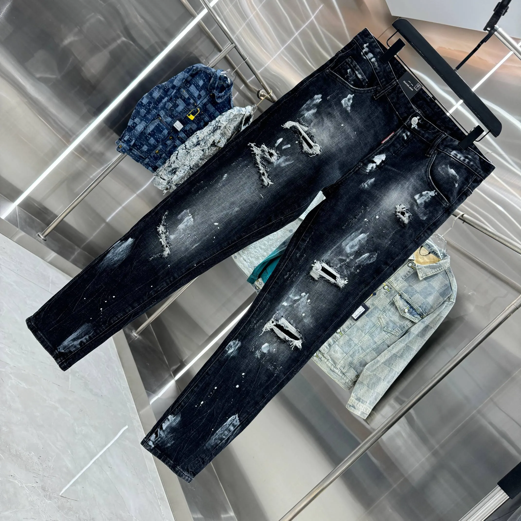 P300 DSQUARED2 graffiti hole washed craft street fashion slim fit stretch jeans Color Black Size 30 32 34 36 38 40