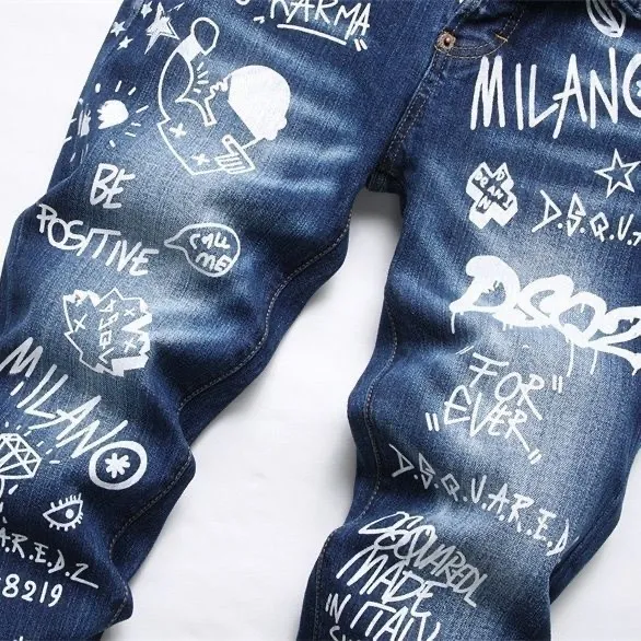 P186 💰 D2 new embroidered men's ripped trendy jeans, elastic personalized patches, slim fit, beggar's pants with small feet, top-quality materials, super soft high cotton washed denim fabric, each piece of washed denim fabric costs up to three times more than the conventional process. The touch is extremely delicate and the texture is very good. The whole body is simple and elegant. The back pocket of the trousers uses high-end direct injection technology. It is extremely exquisite. Full marks for details. Color: Picture color Size: 30-22-34-36 (corresponding to M-L-XL-XXL)