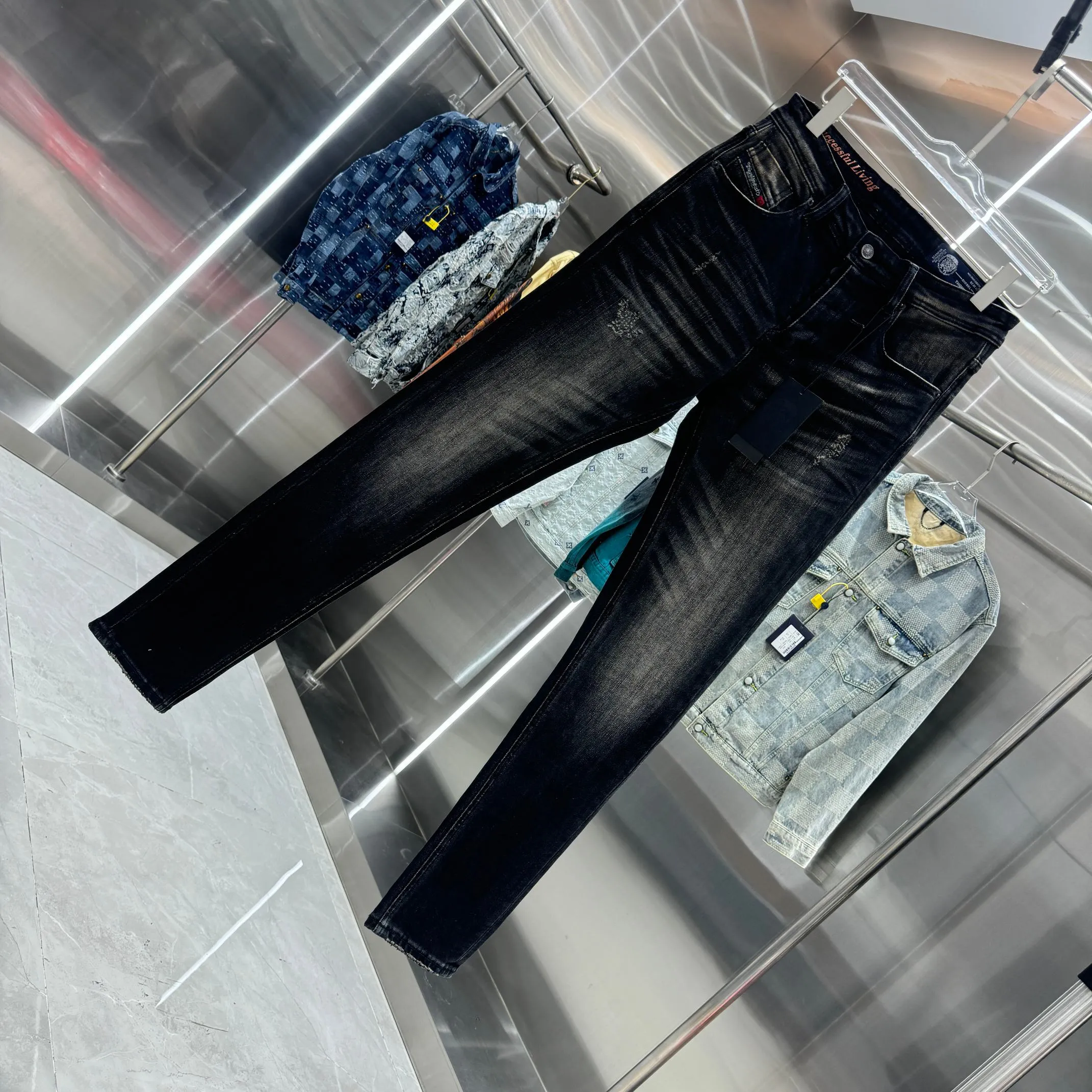 P300 DSQUARED2 Frayed Street Fashion Slim Fit Small Legs Stretch Jeans Color Black Size 30 32 34 36 38 40