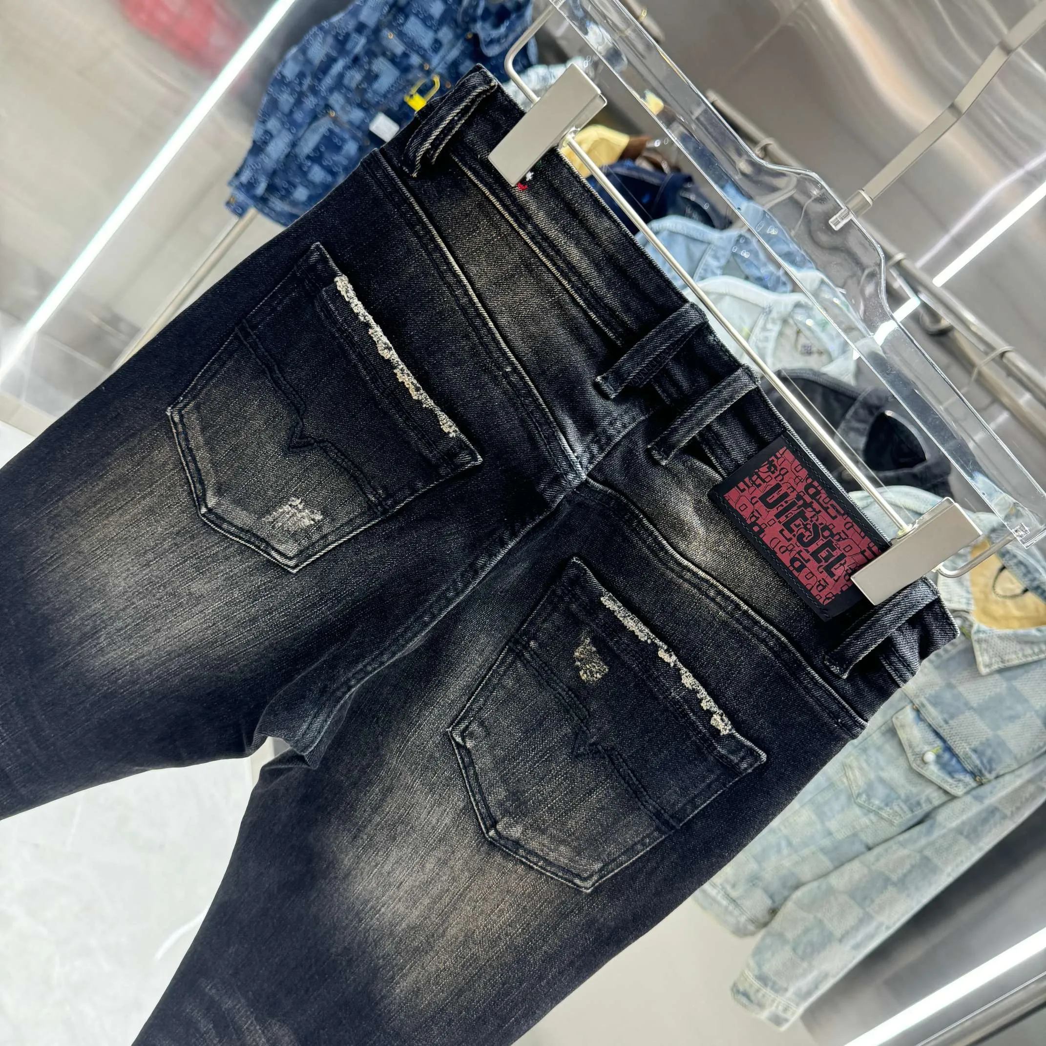 P300 DSQUARED2 Frayed Street Fashion Slim Fit Small Legs Stretch Jeans Color Black Size 30 32 34 36 38 40