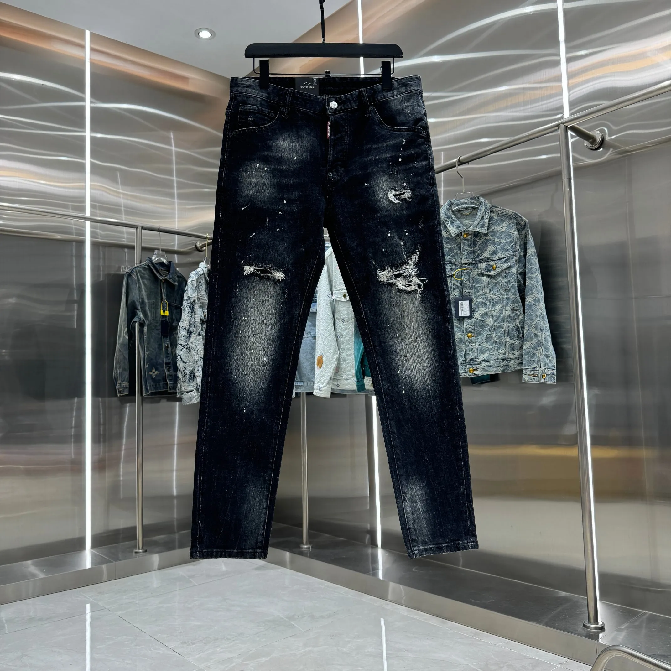P300 DSQUARED2 Graffiti hole craft street fashion slim fit stretch jeans Color Black Size 30 32 34 36 38 40