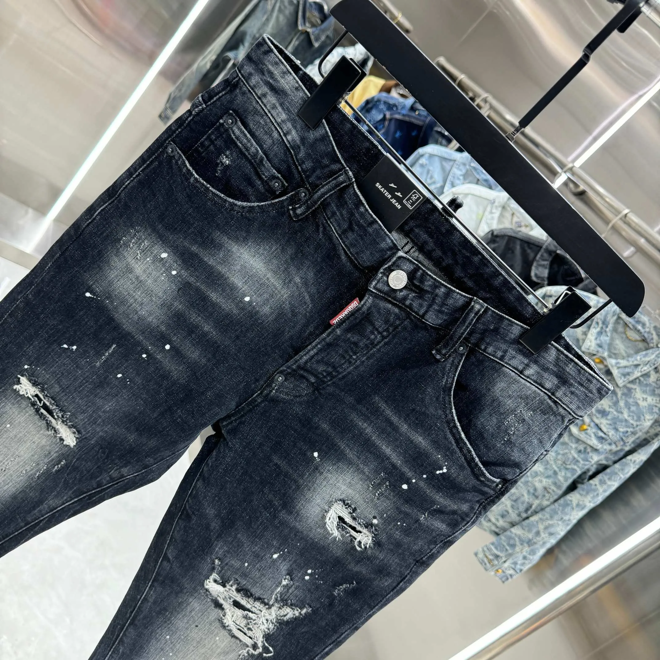 P300 DSQUARED2 Graffiti hole craft street fashion slim fit stretch jeans Color Black Size 30 32 34 36 38 40