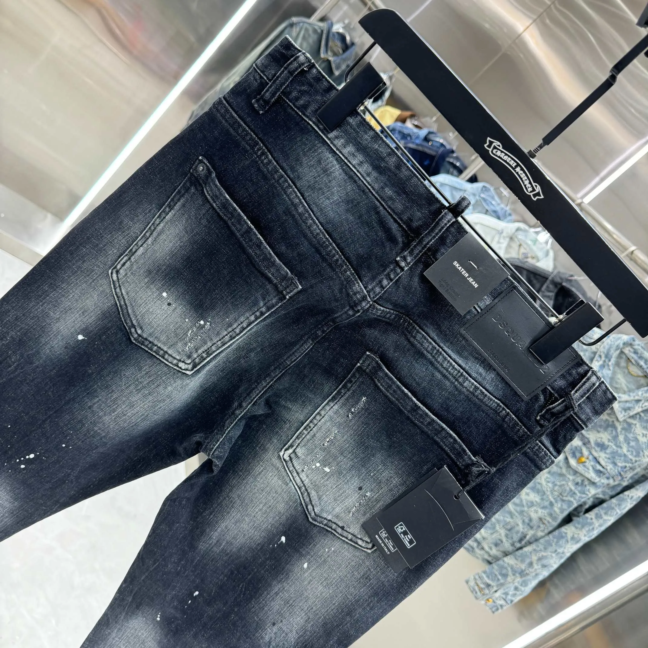 P300 DSQUARED2 Graffiti hole craft street fashion slim fit stretch jeans Color Black Size 30 32 34 36 38 40
