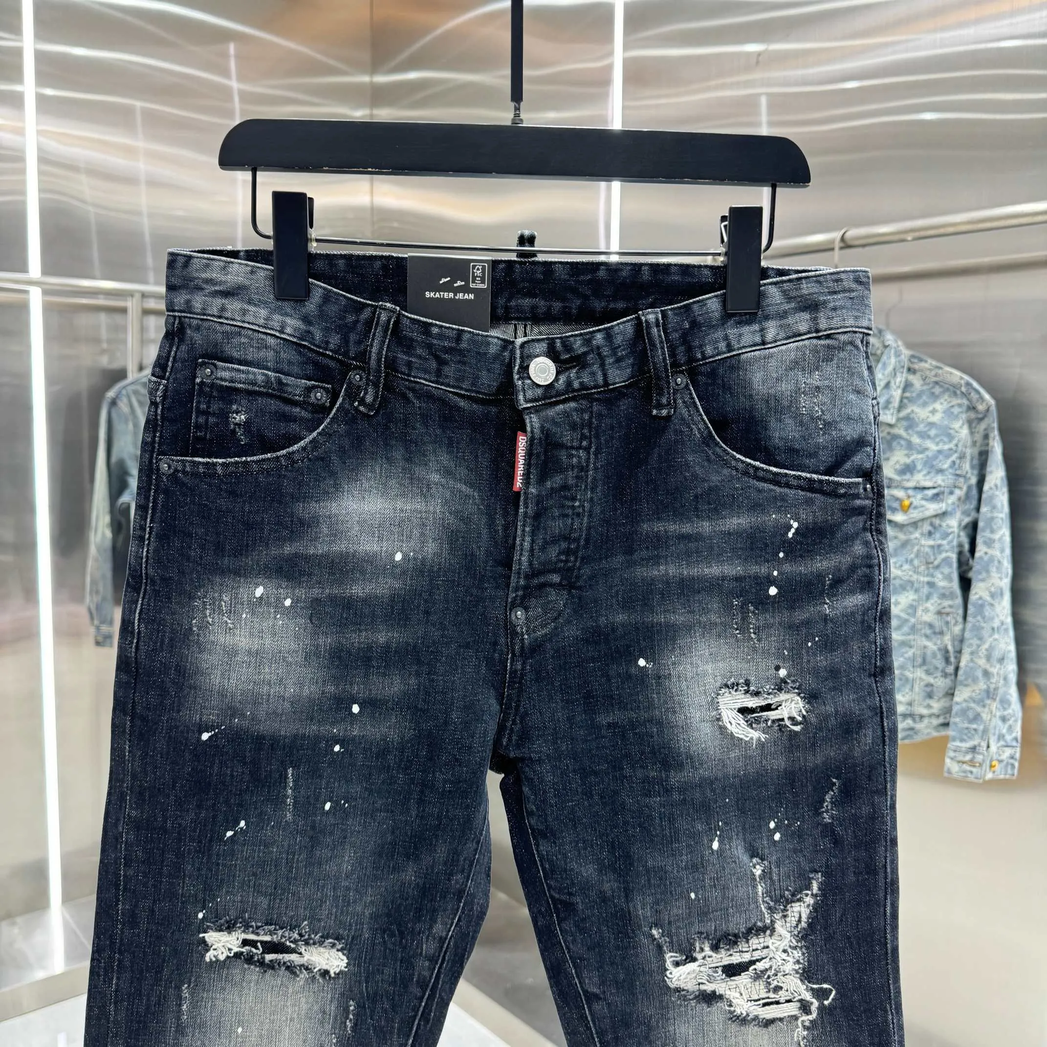 P300 DSQUARED2 Graffiti hole craft street fashion slim fit stretch jeans Color Black Size 30 32 34 36 38 40