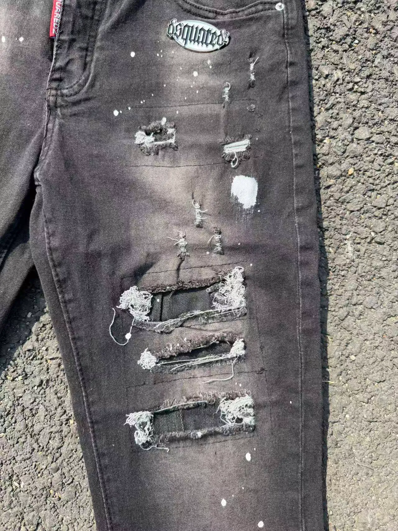 P186 💰 D2 new embroidered men's ripped trendy jeans, elastic personalized patches, slim fit, beggar's pants with small feet, top-quality materials, super soft high cotton washed denim fabric, each piece of washed denim fabric costs up to three times more than the conventional process. The touch is extremely delicate and the texture is very good. The whole body is simple and elegant. The back pocket of the trousers uses high-end direct injection technology. It is extremely exquisite. Full marks for details. Color: Picture color Size: 30-22-34-36 (corresponding to M-L-XL-XXL)