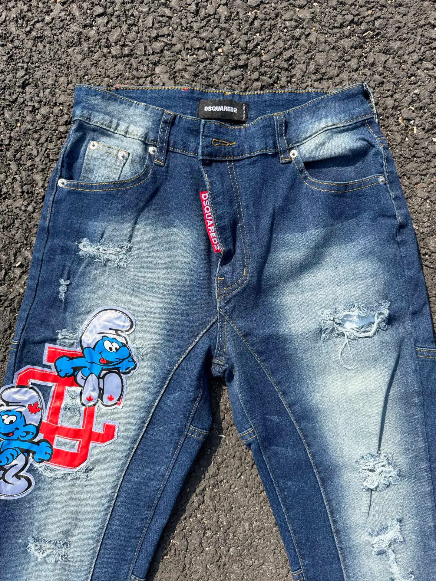 P186 💰 D2 new embroidered men's ripped trendy jeans, elastic personalized patches, slim fit, beggar's pants with small feet, top-quality materials, super soft high cotton washed denim fabric, each piece of washed denim fabric costs up to three times more than the conventional process. The touch is extremely delicate and the texture is very good. The whole body is simple and elegant. The back pocket of the trousers uses high-end direct injection technology. It is extremely exquisite. Full marks for details. Color: Picture color Size: 30-32-34-36 (corresponding to M-L-XL-XXL)