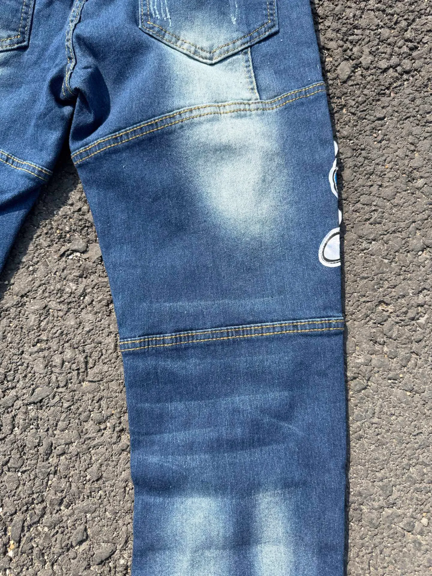P186 💰 D2 new embroidered men's ripped trendy jeans, elastic personalized patches, slim fit, beggar's pants with small feet, top-quality materials, super soft high cotton washed denim fabric, each piece of washed denim fabric costs up to three times more than the conventional process. The touch is extremely delicate and the texture is very good. The whole body is simple and elegant. The back pocket of the trousers uses high-end direct injection technology. It is extremely exquisite. Full marks for details. Color: Picture color Size: 30-32-34-36 (corresponding to M-L-XL-XXL)