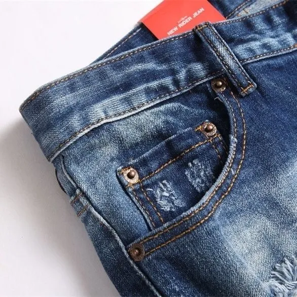 P186 💰 D2 new embroidered men's ripped trendy jeans, elastic personalized patches, slim fit, beggar's pants with small feet, top-quality materials, super soft high cotton washed denim fabric, each piece of washed denim fabric costs up to three times more than the conventional process. The touch is extremely delicate and the texture is very good. The whole body is simple and elegant. The back pocket of the trousers uses high-end direct injection technology. It is extremely exquisite. Full marks for details. Color: Picture color Size: 30-32-34-36 (corresponding to M-L-XL-XXL)