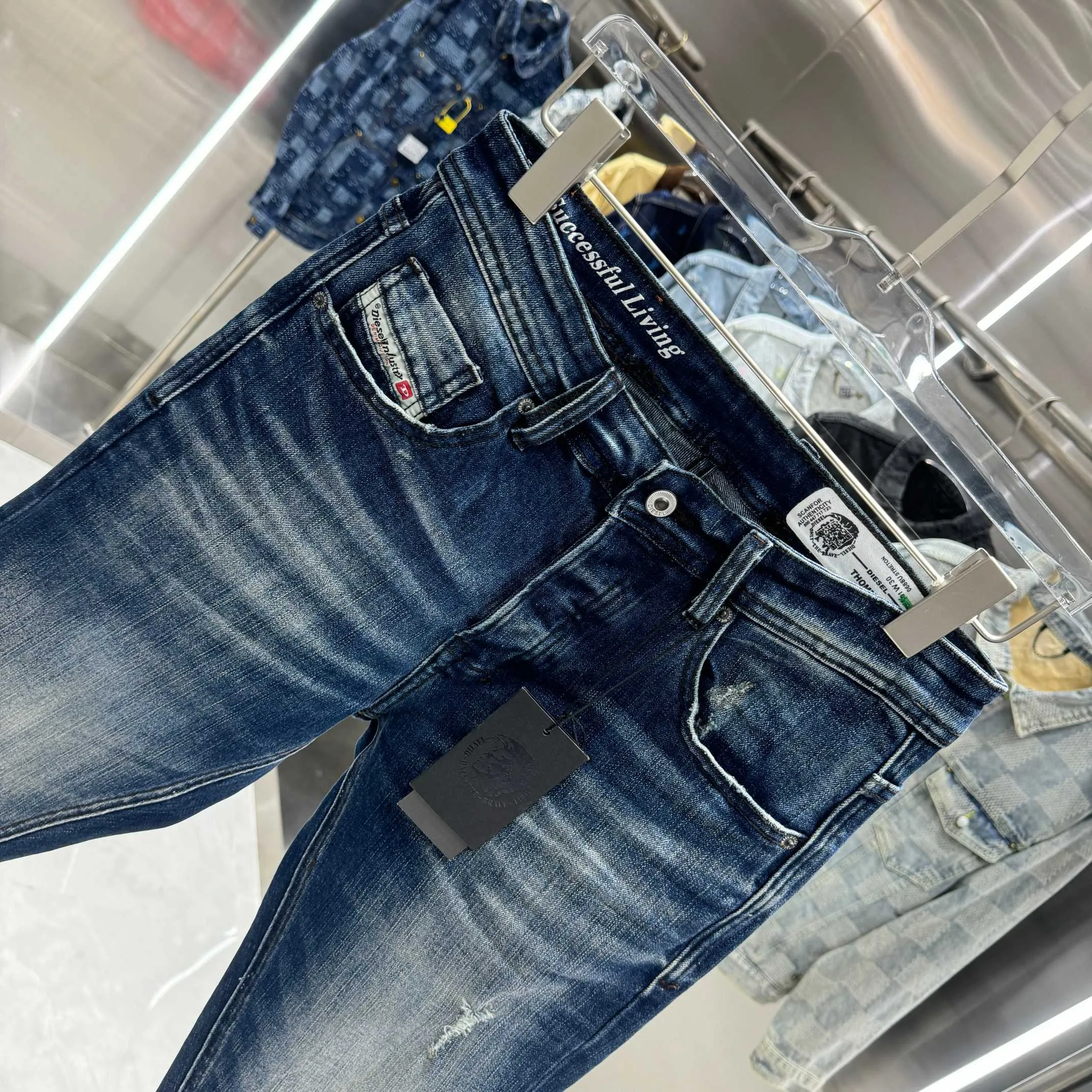 P300 DSQUARED2 Heavy-duty washed and frayed street trend slim-fitting stretch jeans Color Blue Size 30 32 34 36 38 40
