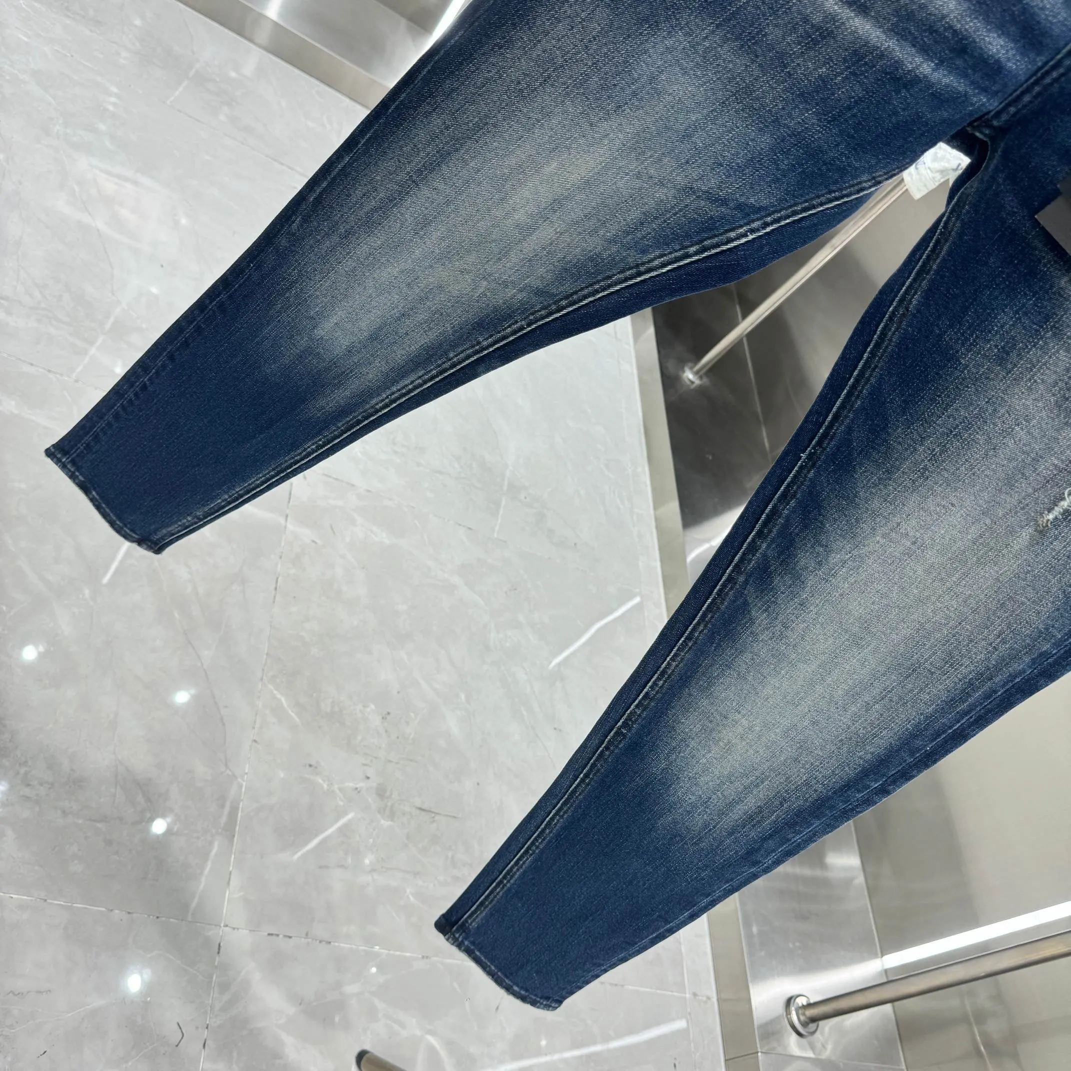 P300 DSQUARED2 Heavy-duty washed and frayed street trend slim-fitting stretch jeans Color Blue Size 30 32 34 36 38 40