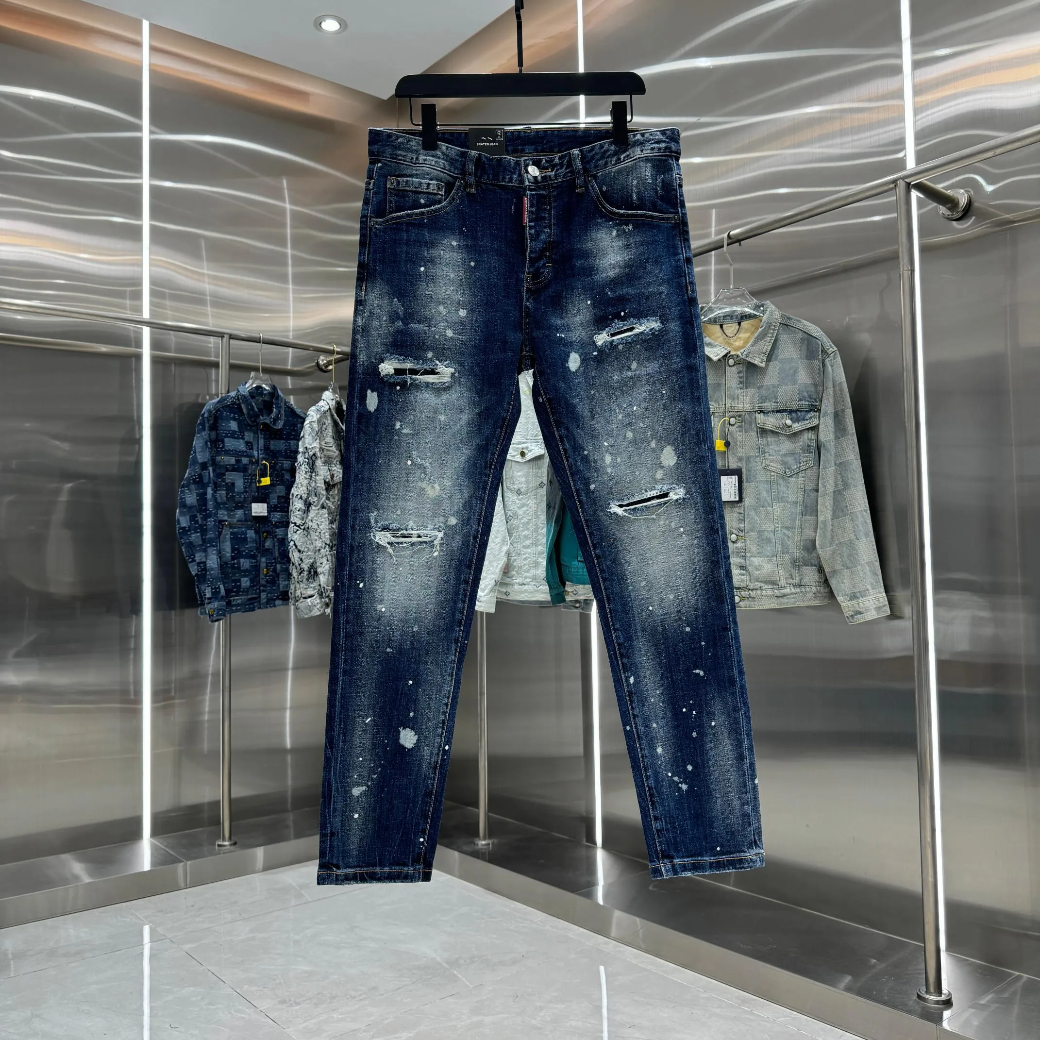 P300 DSQUARED2 graffiti hole washed craft street fashion slim fit stretch jeans color blue size 30 32 34 36 38 40