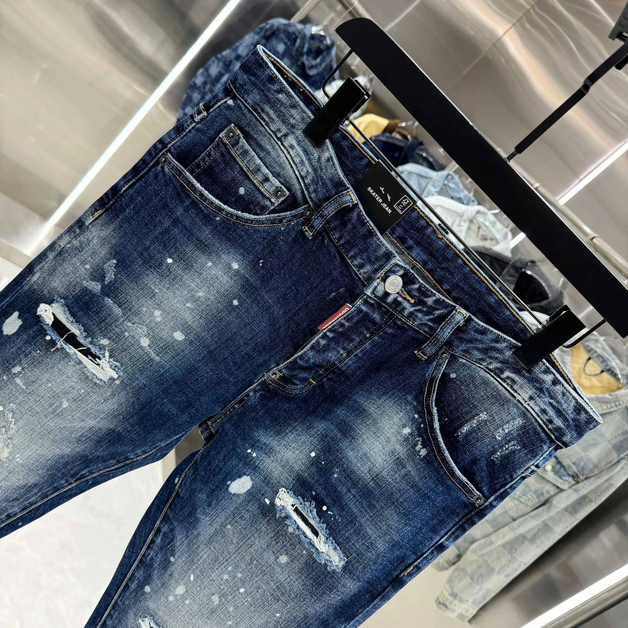 P300 DSQUARED2 graffiti hole washed craft street fashion slim fit stretch jeans color blue size 30 32 34 36 38 40