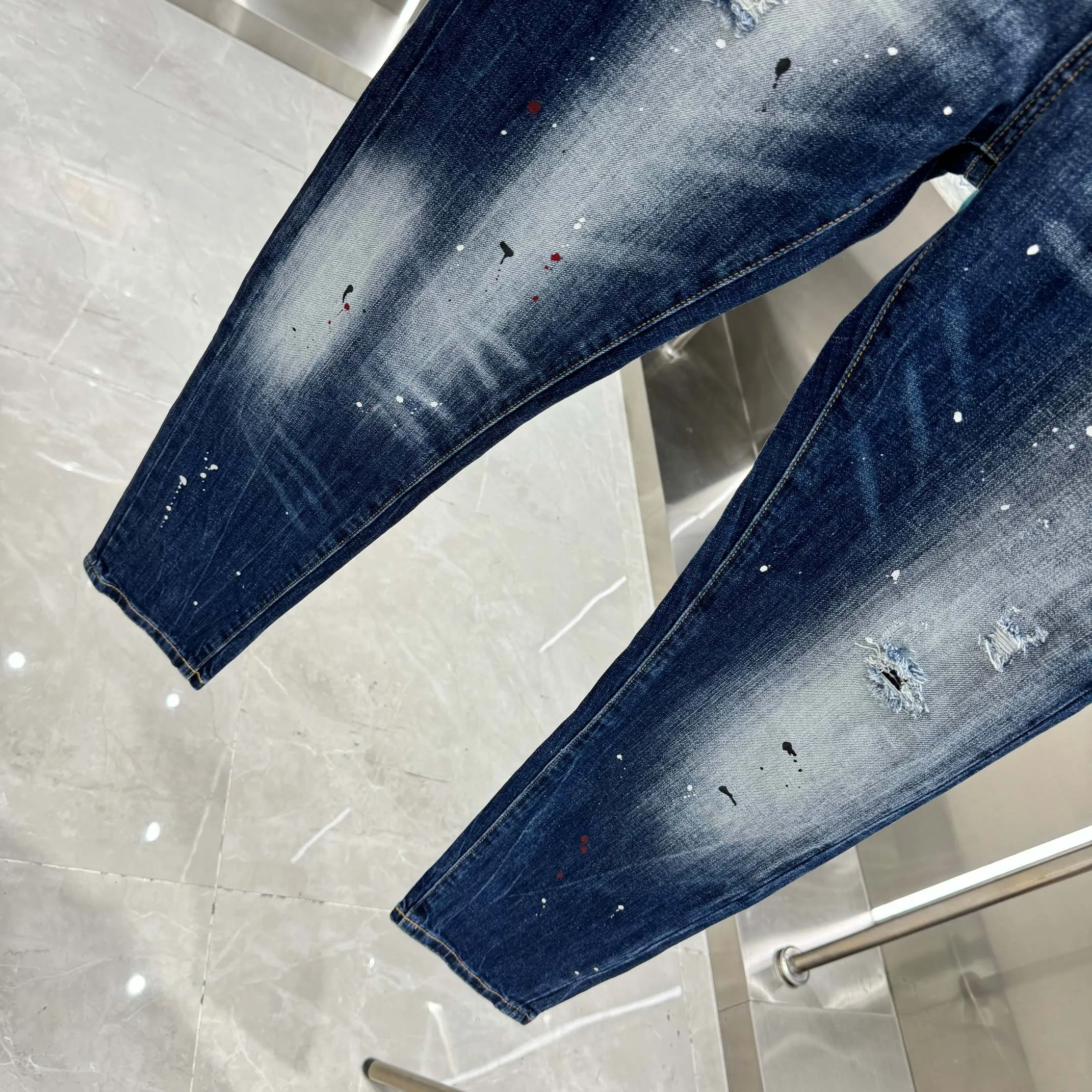 P300 DSQUARED2 graffiti hole washed craft street fashion slim fit stretch jeans color blue size 30 32 34 36 38 40