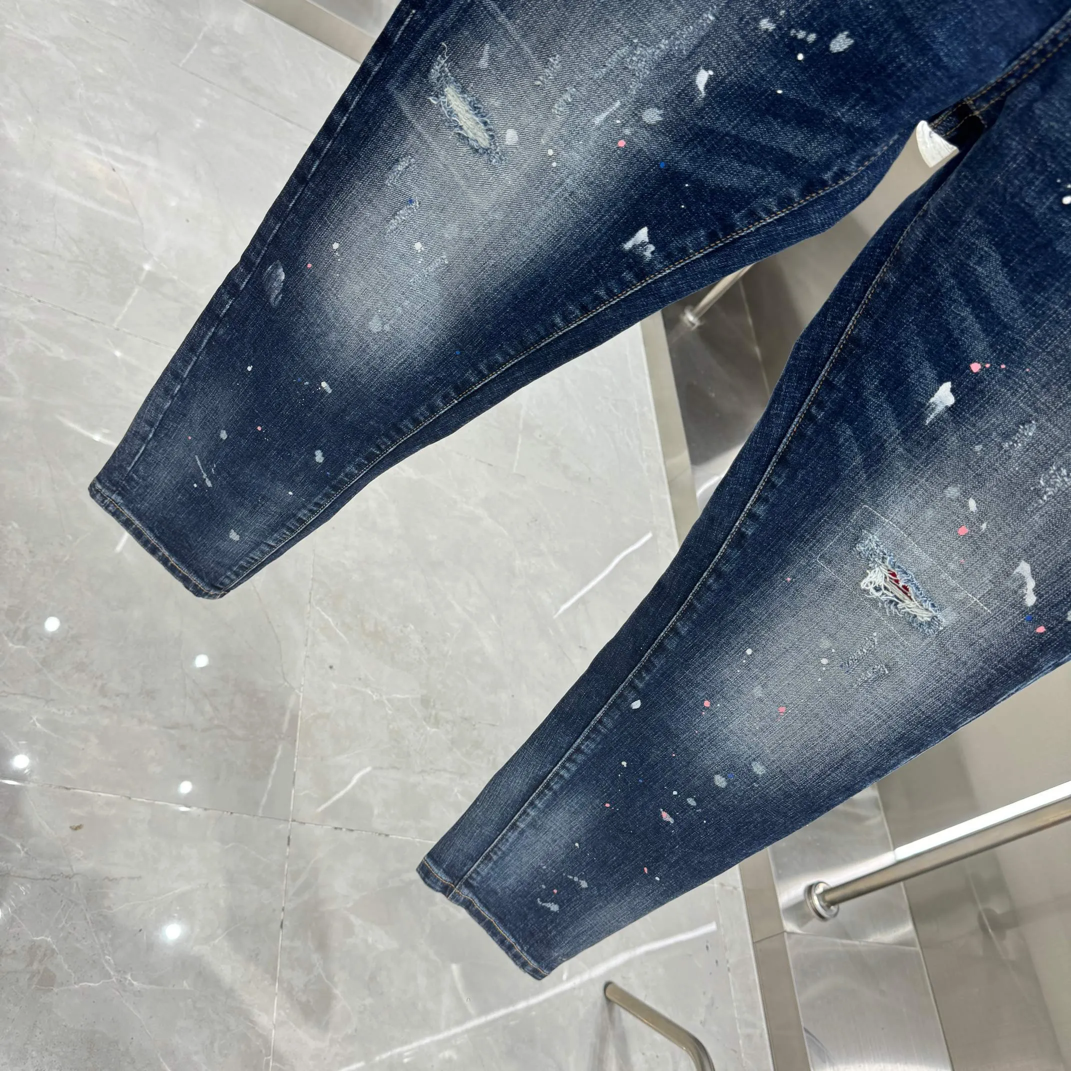 P300 DSQUARED2 Graffiti hole craft street fashion slim fit stretch jeans Color Blue Size 30 32 34 36 38 40