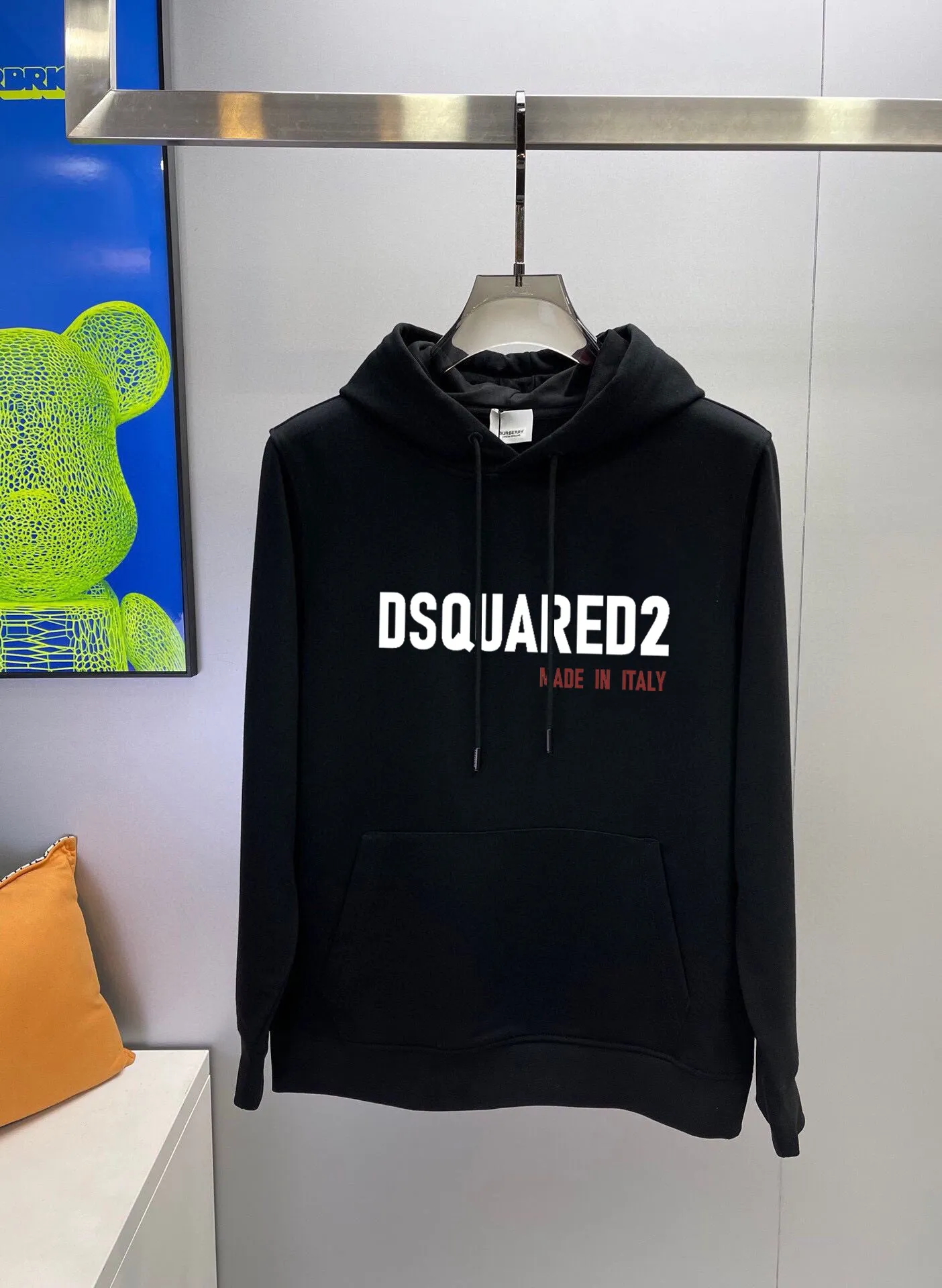 P380 💰 [DSQ2 Second Power] (Fat Man Gospel) hot-selling suit is coming. Focus on the official website original version. 2025 new hot-selling sweatshirt suit. The original order is hard to buy🇭🇰. It is the meticulous work of top designers for a fitting and perfect upper body effect. All-natural high-quality Roman cotton 100%, close-fitting comfort, noble and elegant! Original hardware embodies elegance and nobility! Counter size: M-5XL (maximum wear up to 220 pounds)